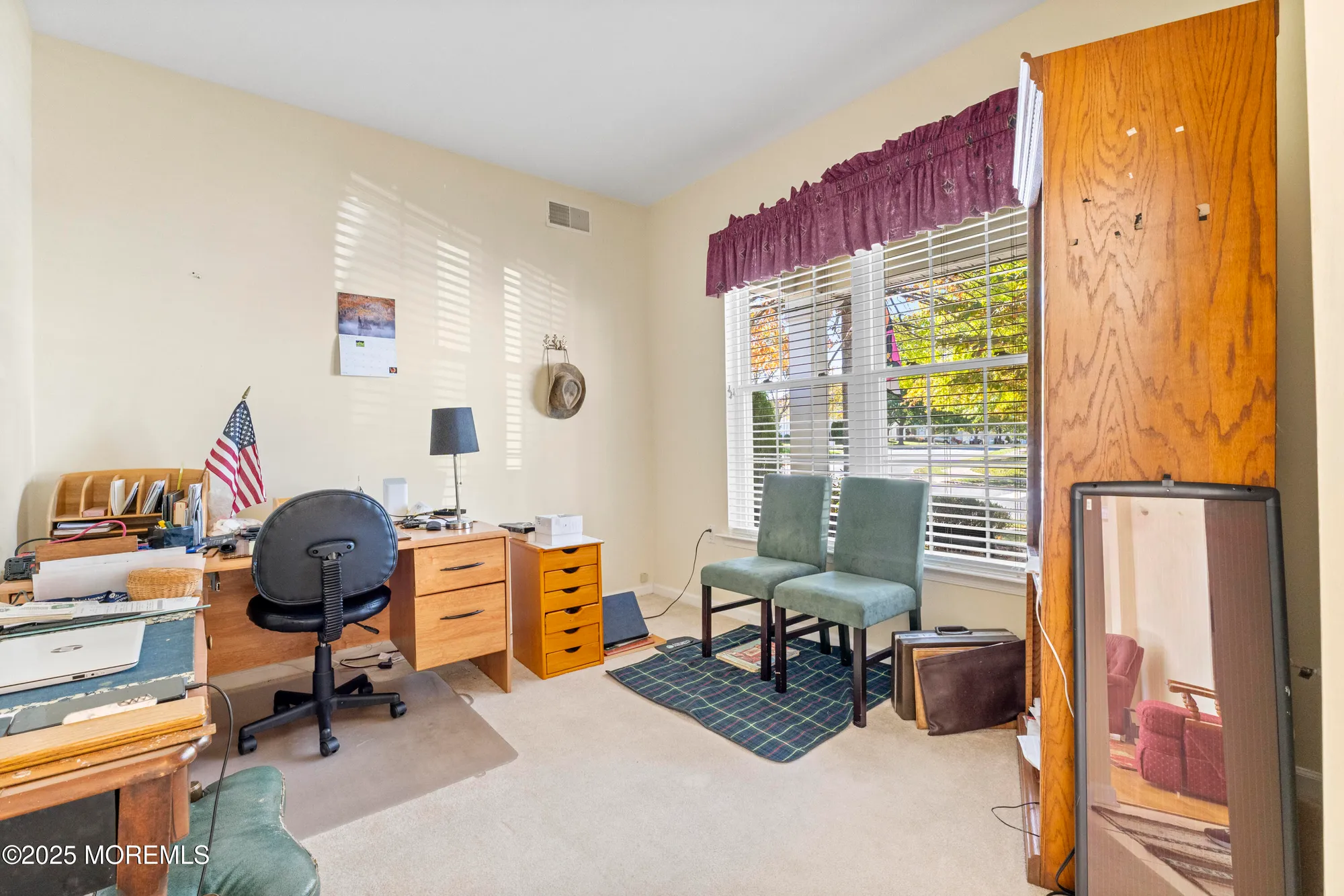Property Slideshow image 10 of 46 | 2 stafford ln, Belvidere, NJ, 07823