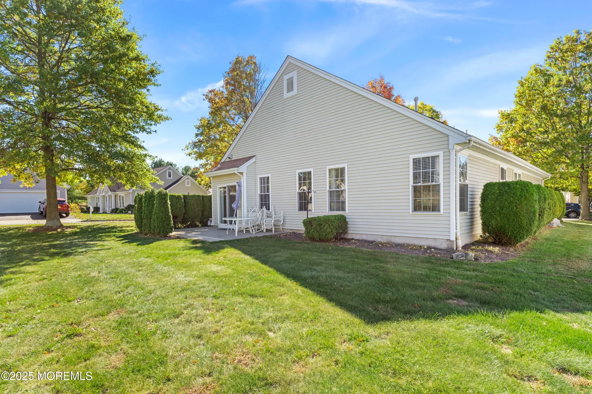 Property Slideshow image 18 of 46 | 2 stafford ln, Belvidere, NJ, 07823