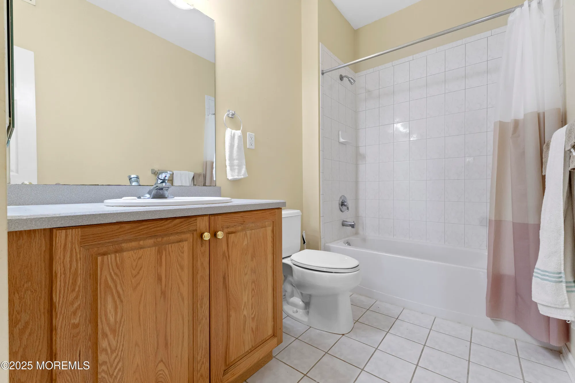Property Slideshow image 19 of 46 | 2 stafford ln, Belvidere, NJ, 07823