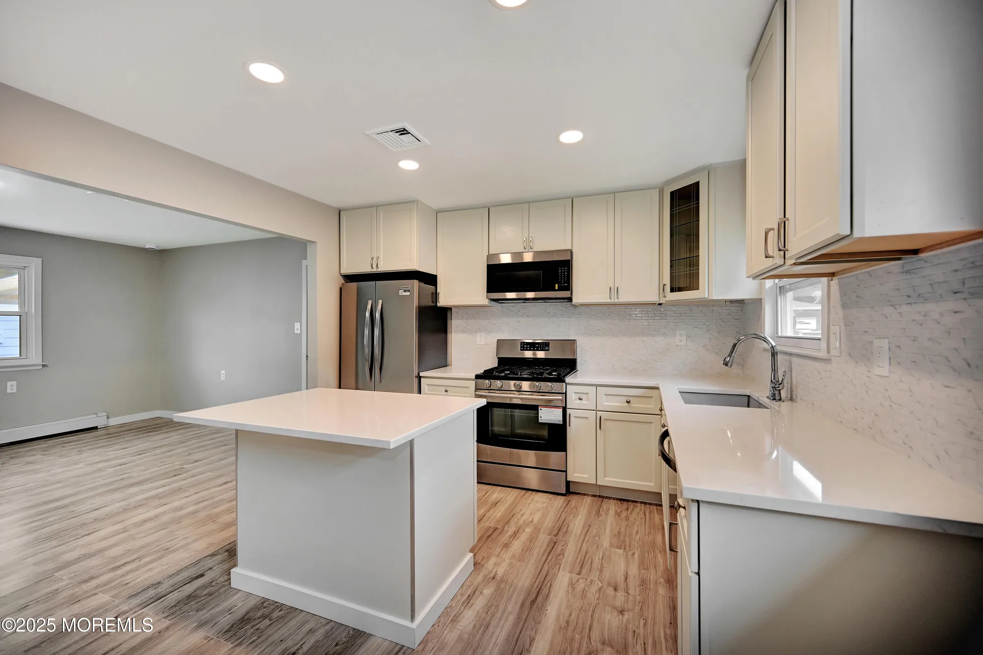Property Slideshow image 27 of 36 | 234 charlotteville dr, Toms River, NJ, 08757