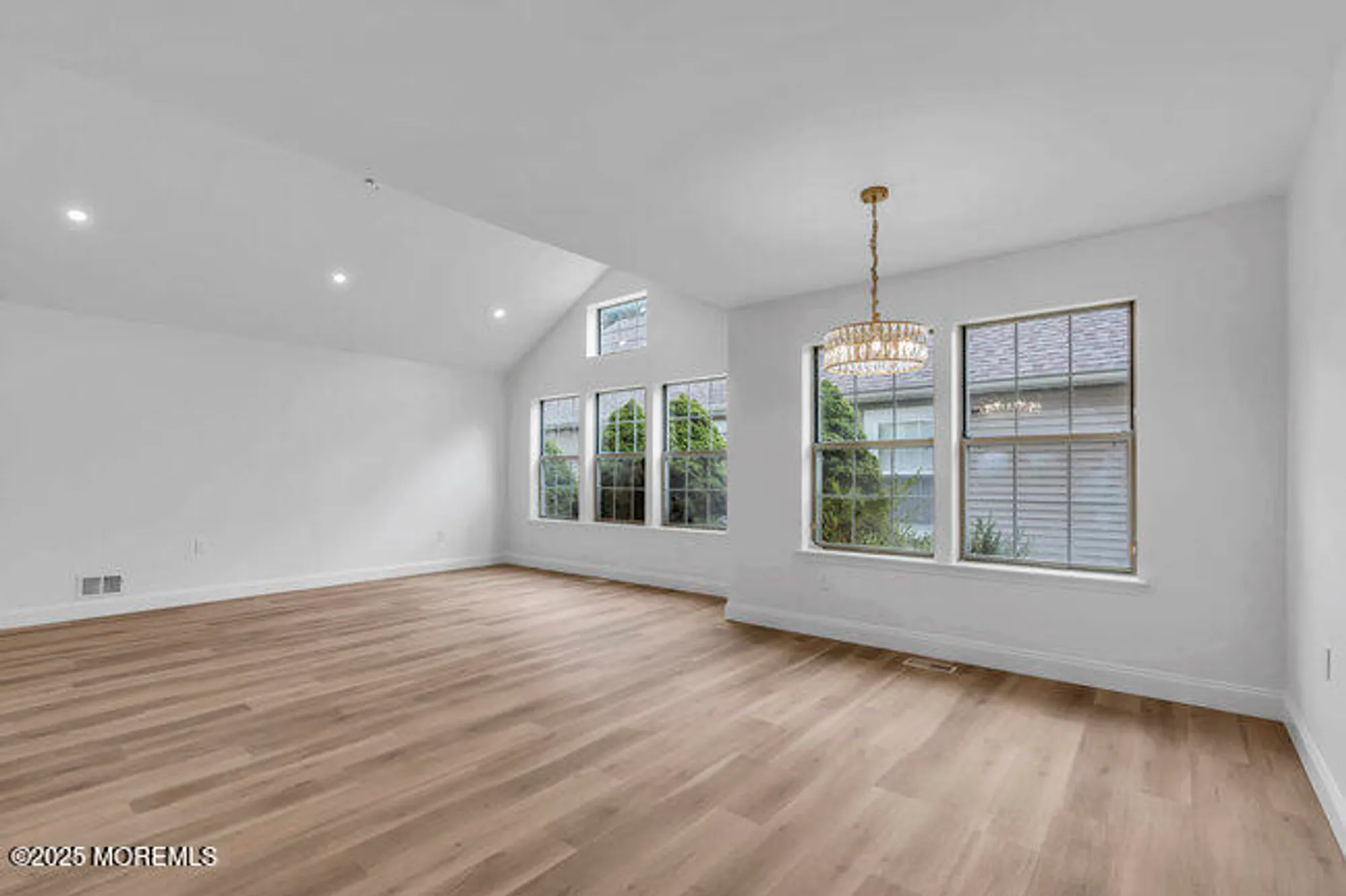 Property Slideshow image 6 of 19 | 11 sedgwick sq, Jackson, NJ, 08527