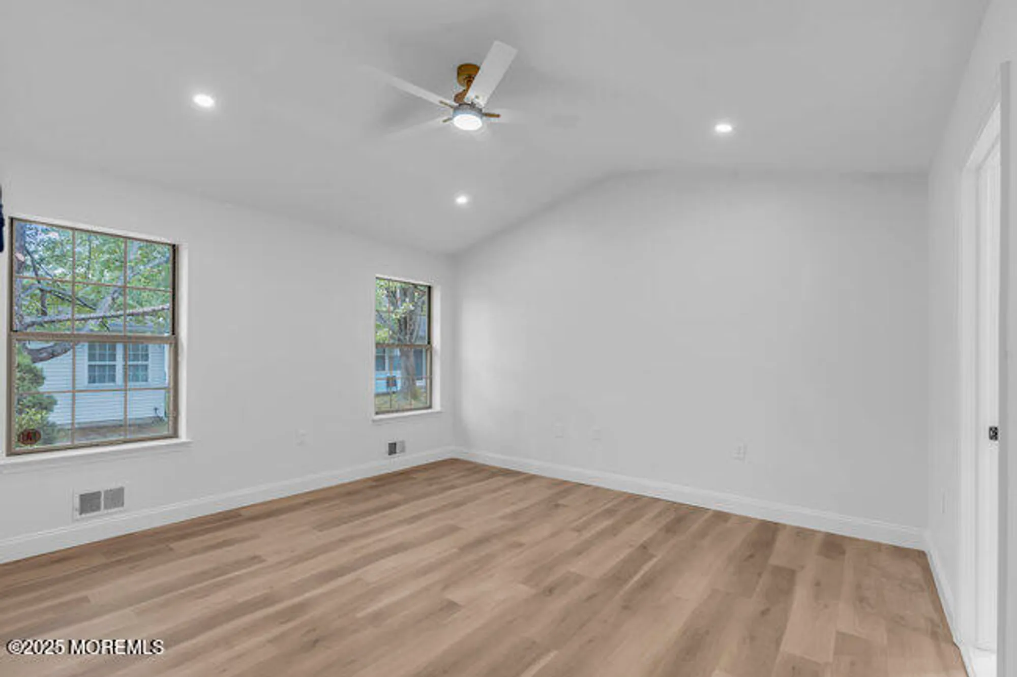 Property Slideshow image 11 of 19 | 11 sedgwick sq, Jackson, NJ, 08527