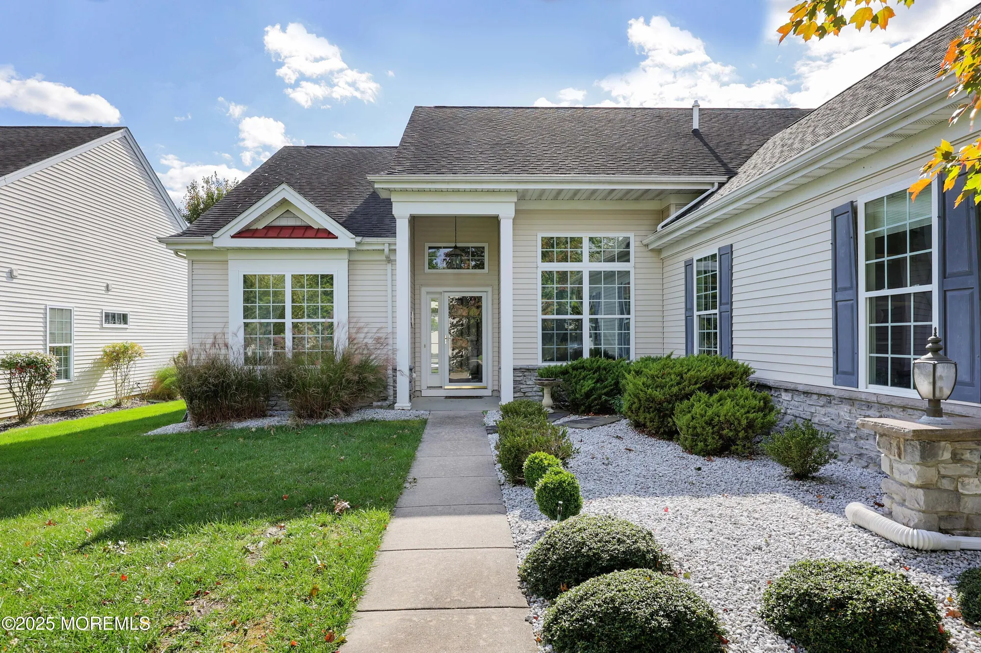 Property Slideshow image 5 of 47 | 28 passage ln, Barnegat, NJ, 08005