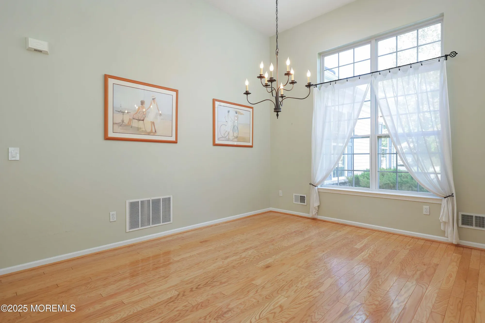 Property Slideshow image 10 of 47 | 28 passage ln, Barnegat, NJ, 08005