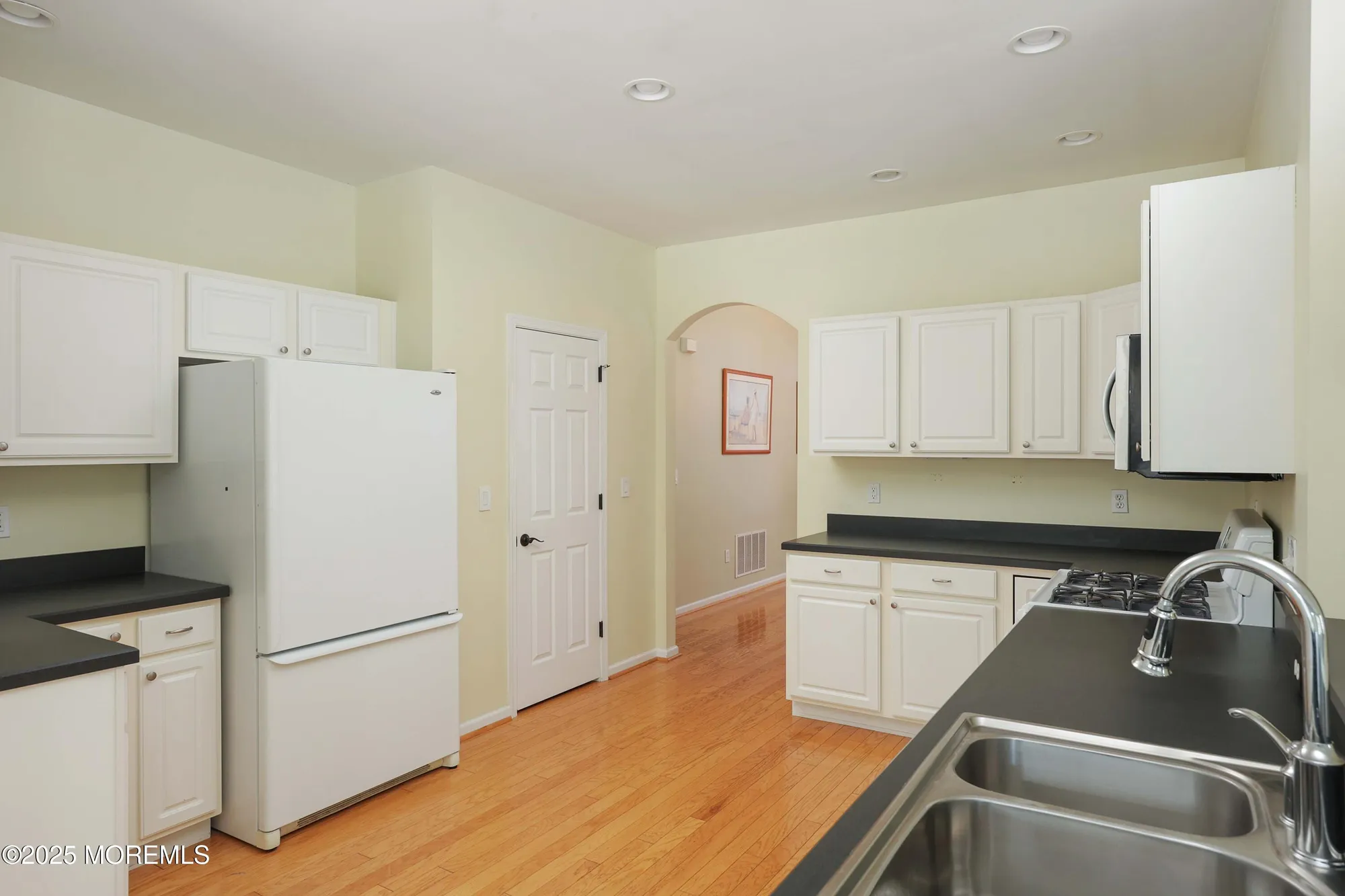 Property Slideshow image 20 of 47 | 28 passage ln, Barnegat, NJ, 08005
