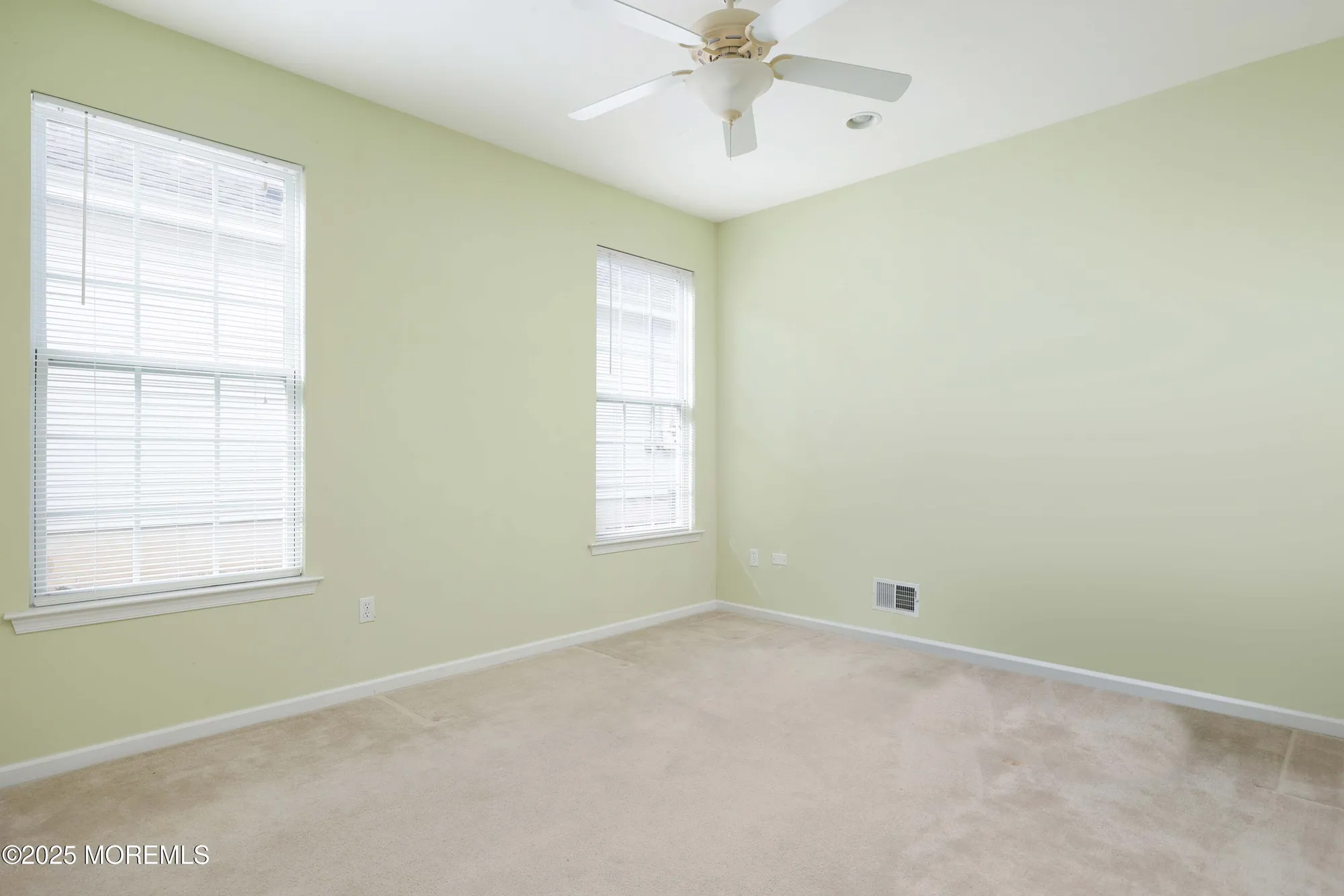 Property Slideshow image 29 of 47 | 28 passage ln, Barnegat, NJ, 08005