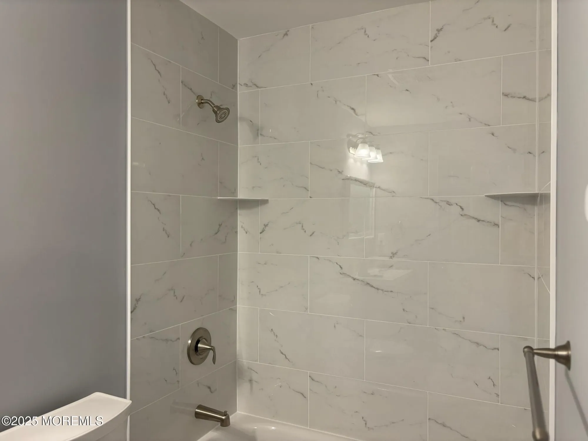 Property Slideshow image 19 of 24 | 137 hudson pkwy a, Whiting, NJ, 08759