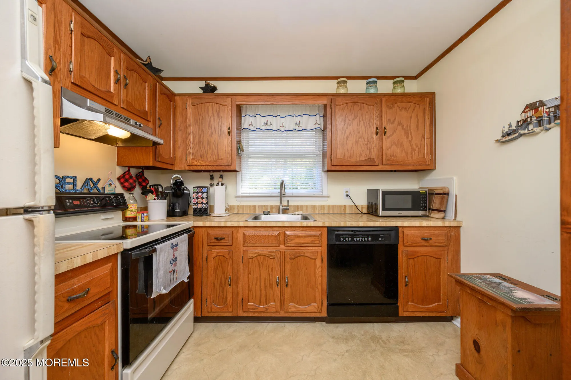 Property Slideshow image 13 of 23 | 38 cranberry rd, Manahawkin, NJ, 08050