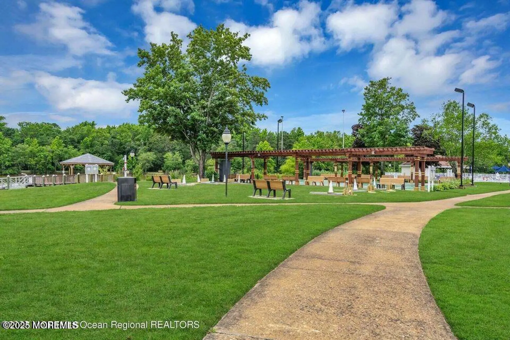 Property Slideshow image 13 of 20 | 10 woodstock ln, Manchester, NJ, 08759