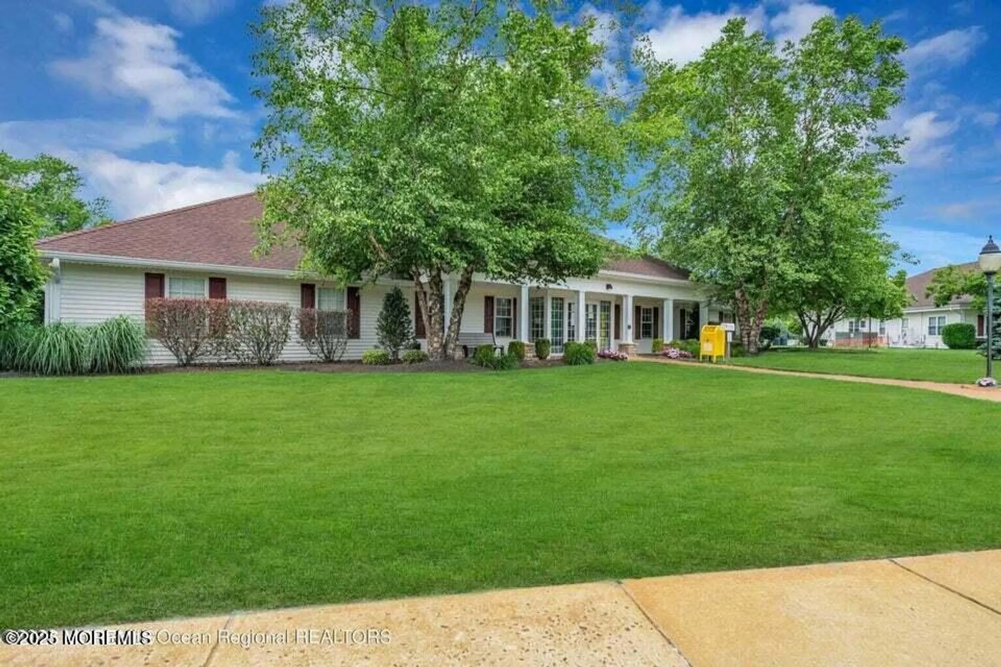 Property Slideshow image 6 of 20 | 10 woodstock ln, Manchester, NJ, 08759