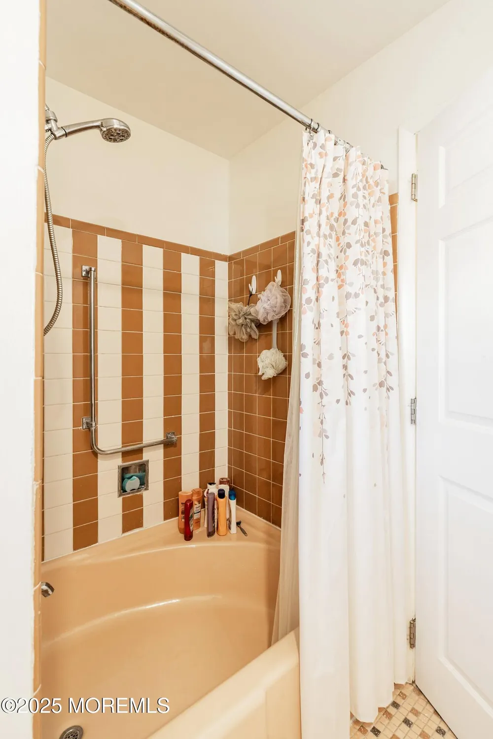 Property Slideshow image 11 of 29 | 44g cambridge ct # 2007, Lakewood, NJ, 08701