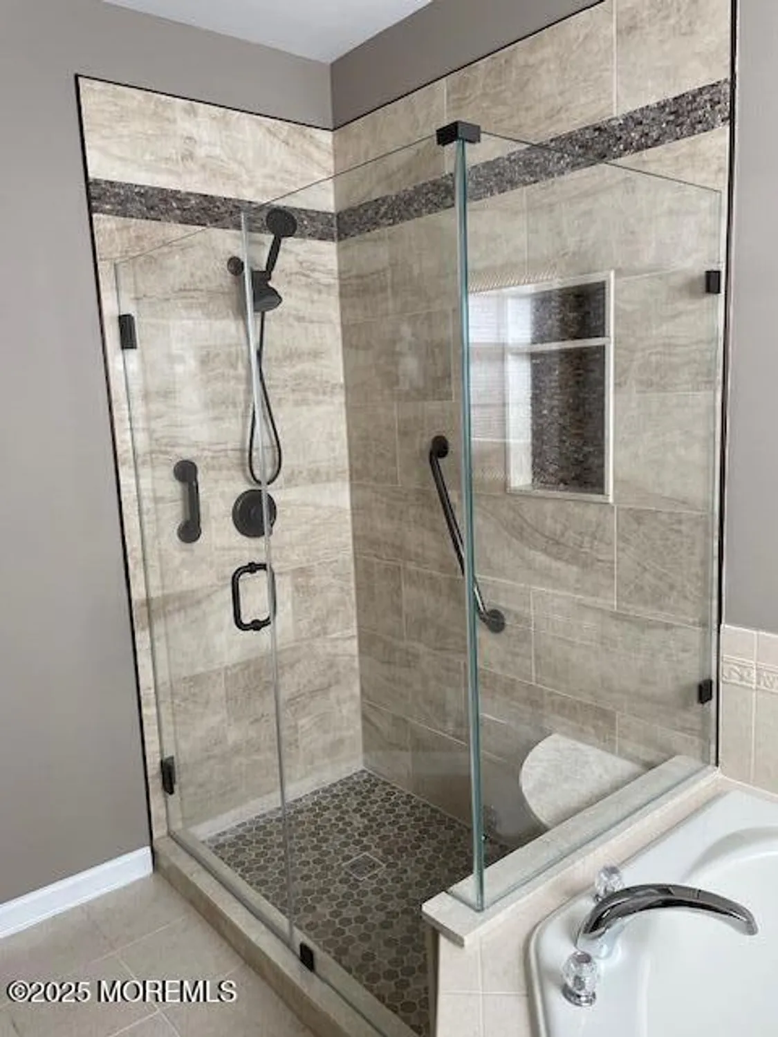 Property Slideshow image 11 of 13 | 14 cromwell ln, Jackson, NJ, 08527