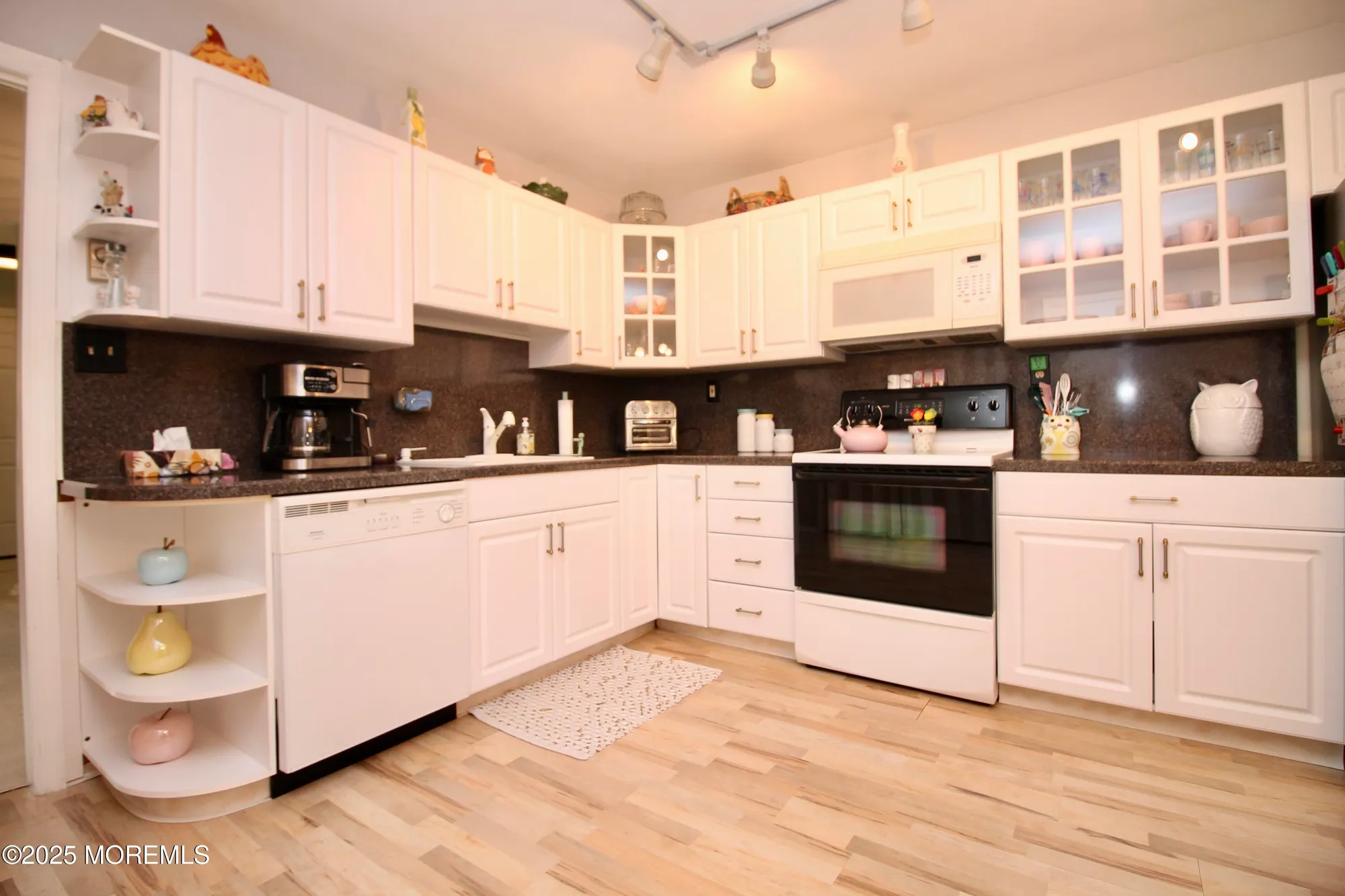 Property Slideshow image 13 of 34 | 119 muhlen platz e, Freehold, NJ, 07728