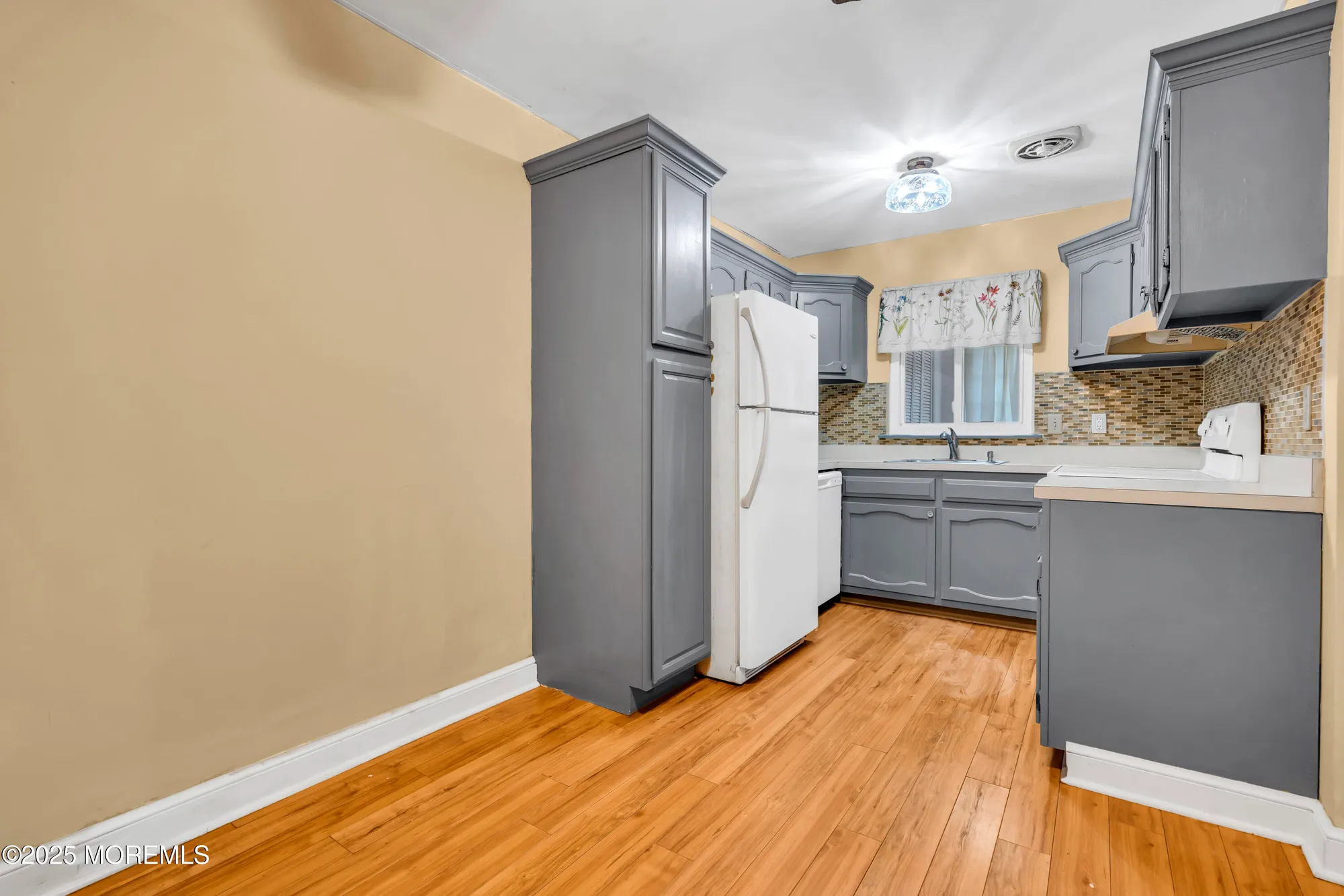 Property Slideshow image 8 of 29 | 14 betsy ross ln a, Whiting, NJ, 08759