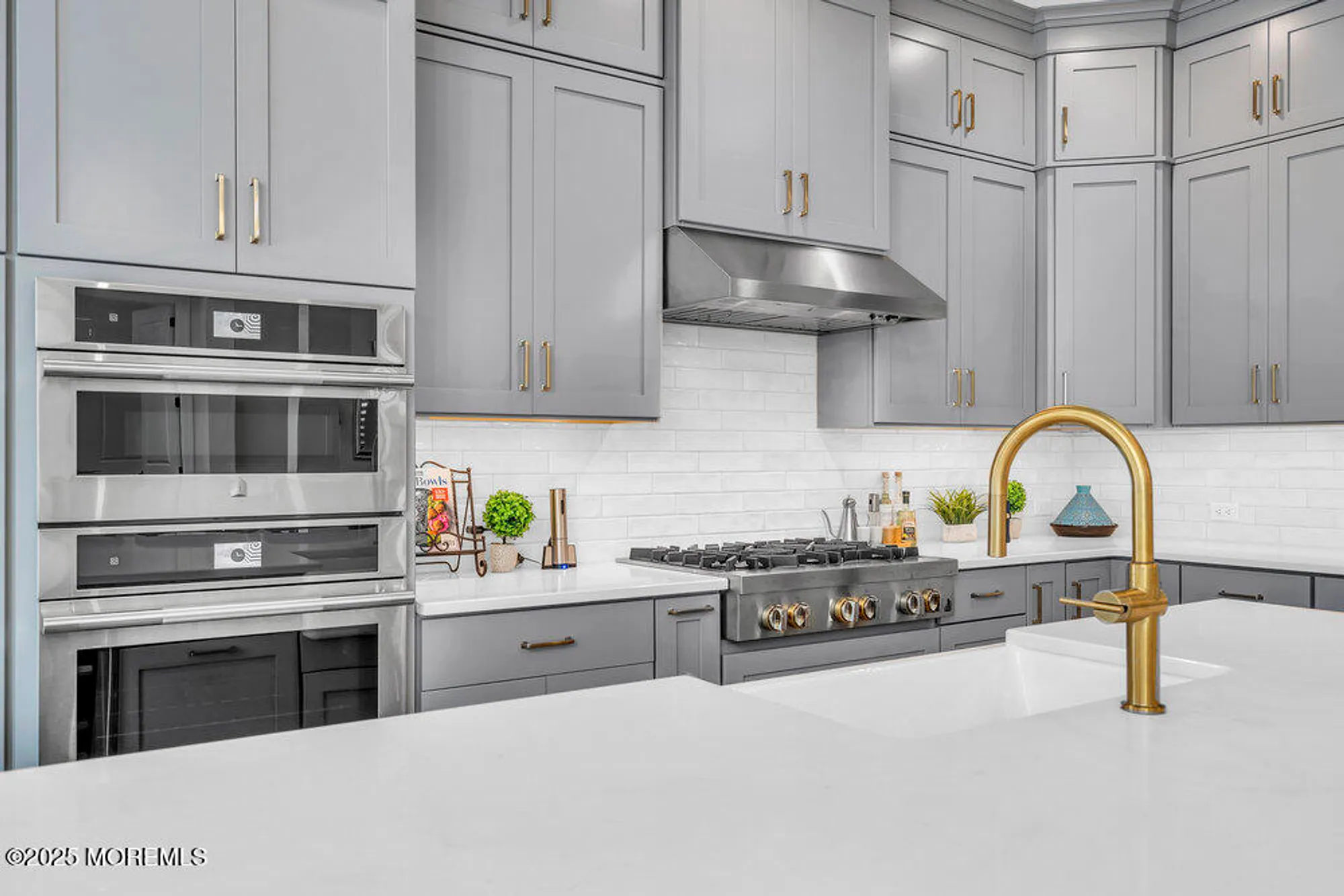 Property Slideshow image 23 of 111 | 106 grandview cir, Farmingdale, NJ, 07727
