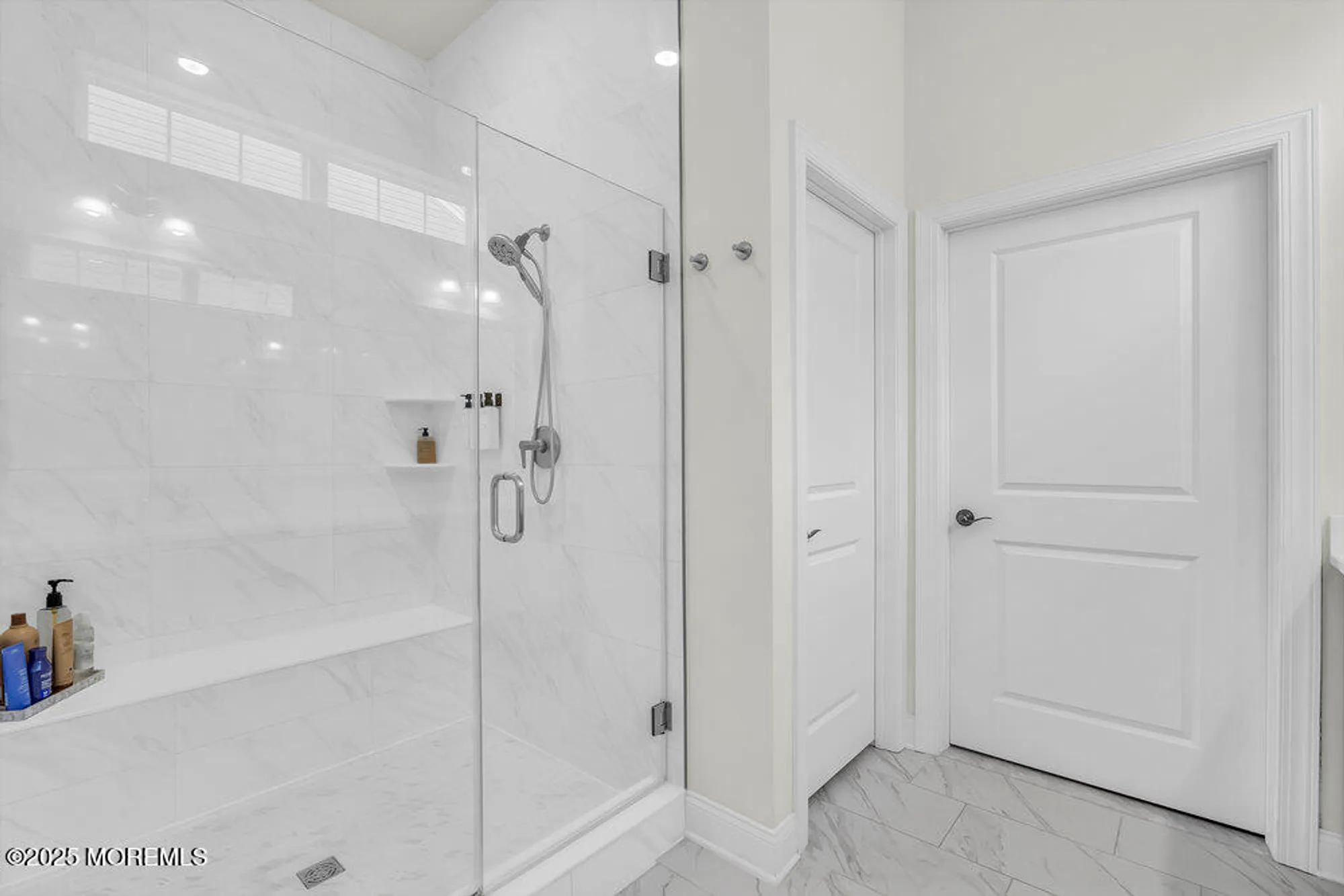 Property Slideshow image 51 of 111 | 106 grandview cir, Farmingdale, NJ, 07727