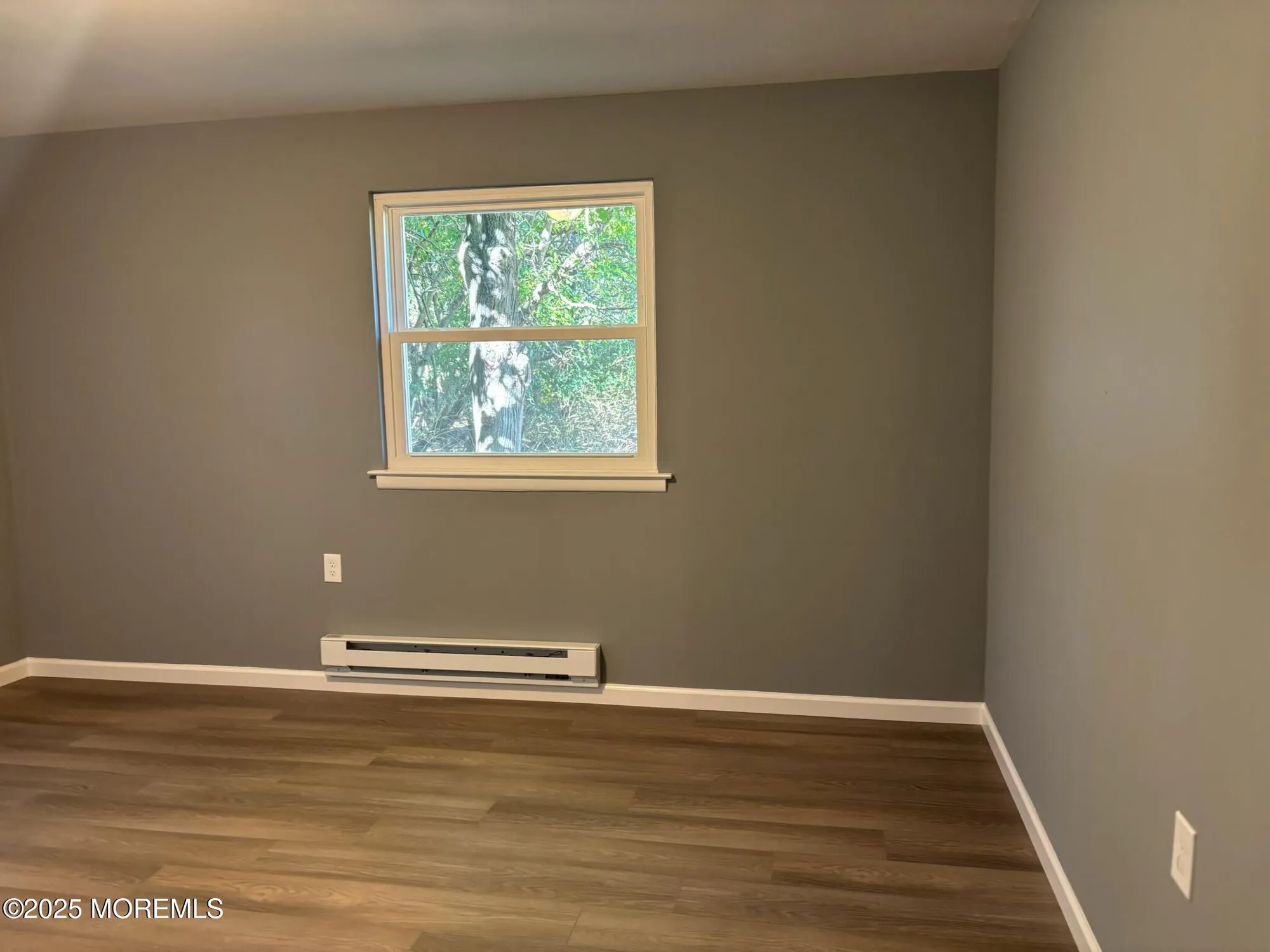 Property Slideshow image 32 of 37 | 2 bennington ln b, Whiting, NJ, 08759