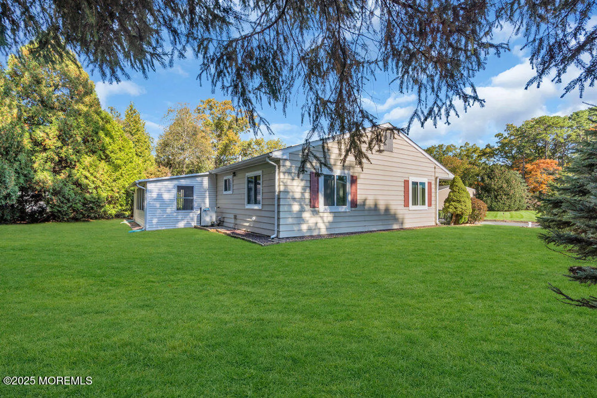 Property Slideshow image 24 of 27 | 11 vermont way, Whiting, NJ, 08759