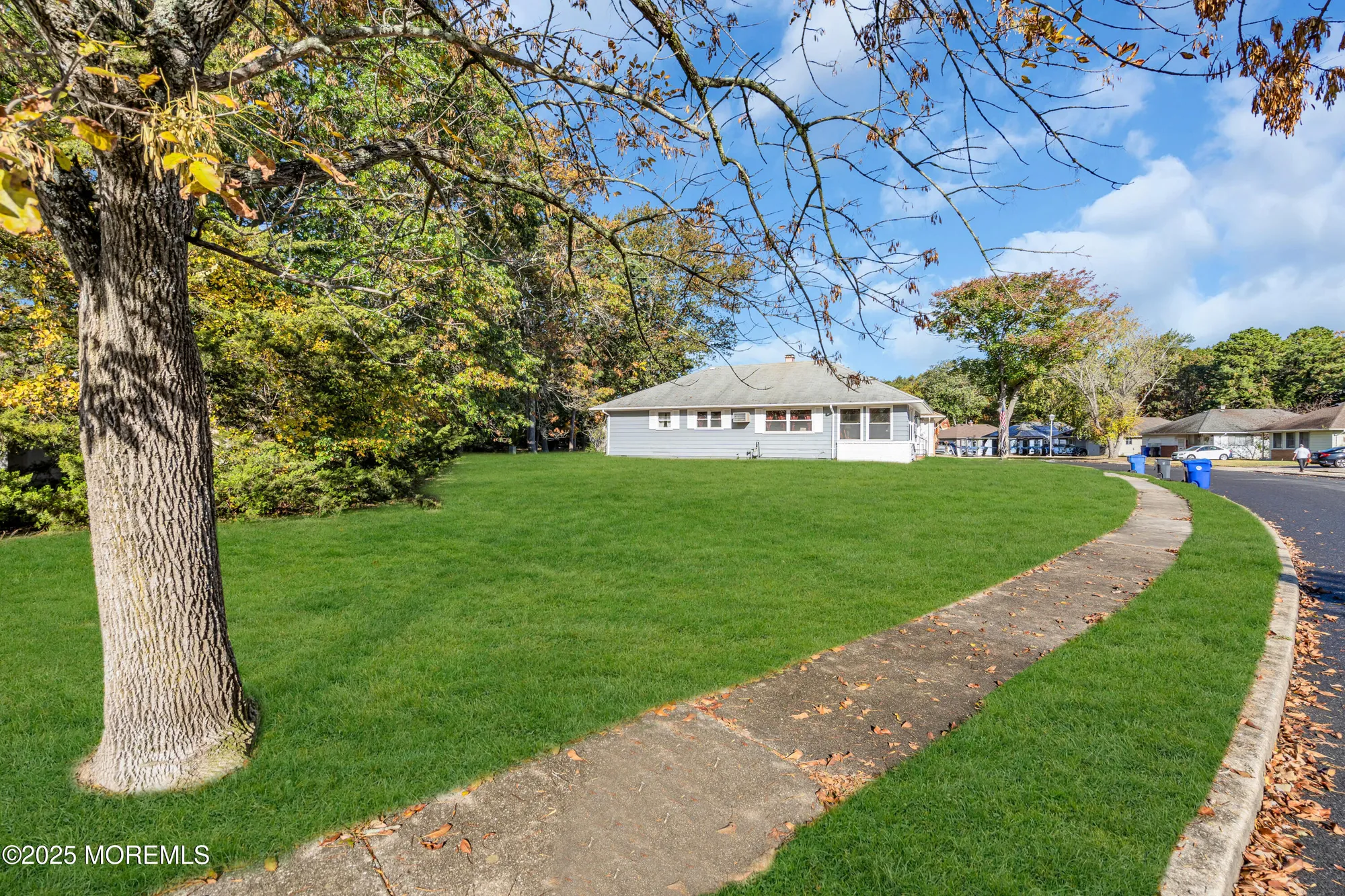 Property Slideshow image 2 of 19 | 2184 mount hope ln, Toms River, NJ, 08753