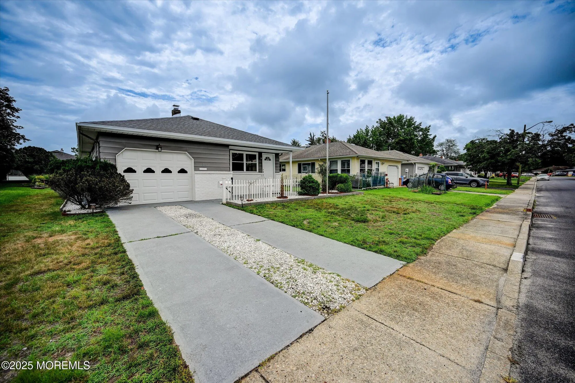 Property Slideshow image 4 of 41 | 426 saint thomas dr, Toms River, NJ, 08757