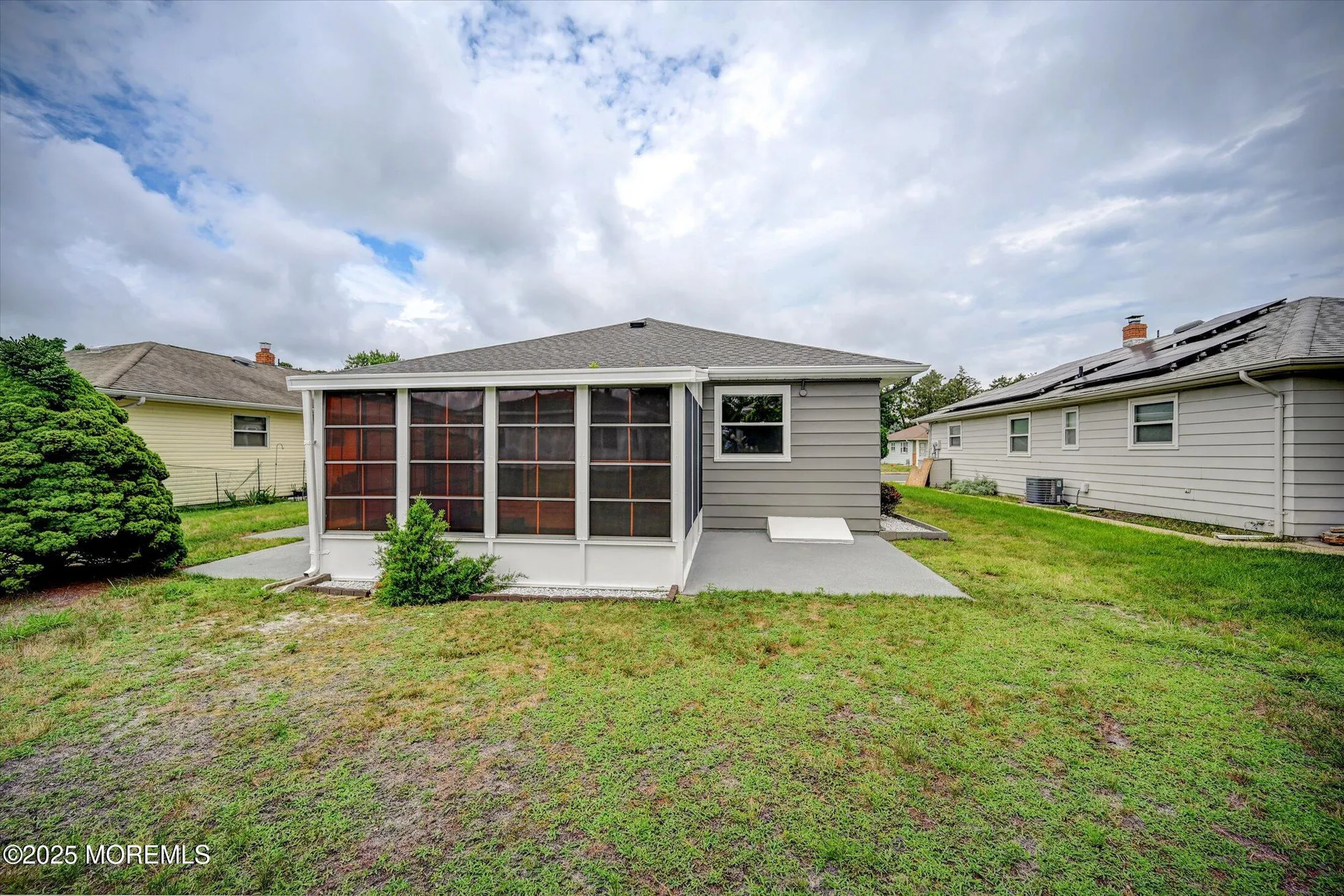 Property Slideshow image 12 of 41 | 426 saint thomas dr, Toms River, NJ, 08757