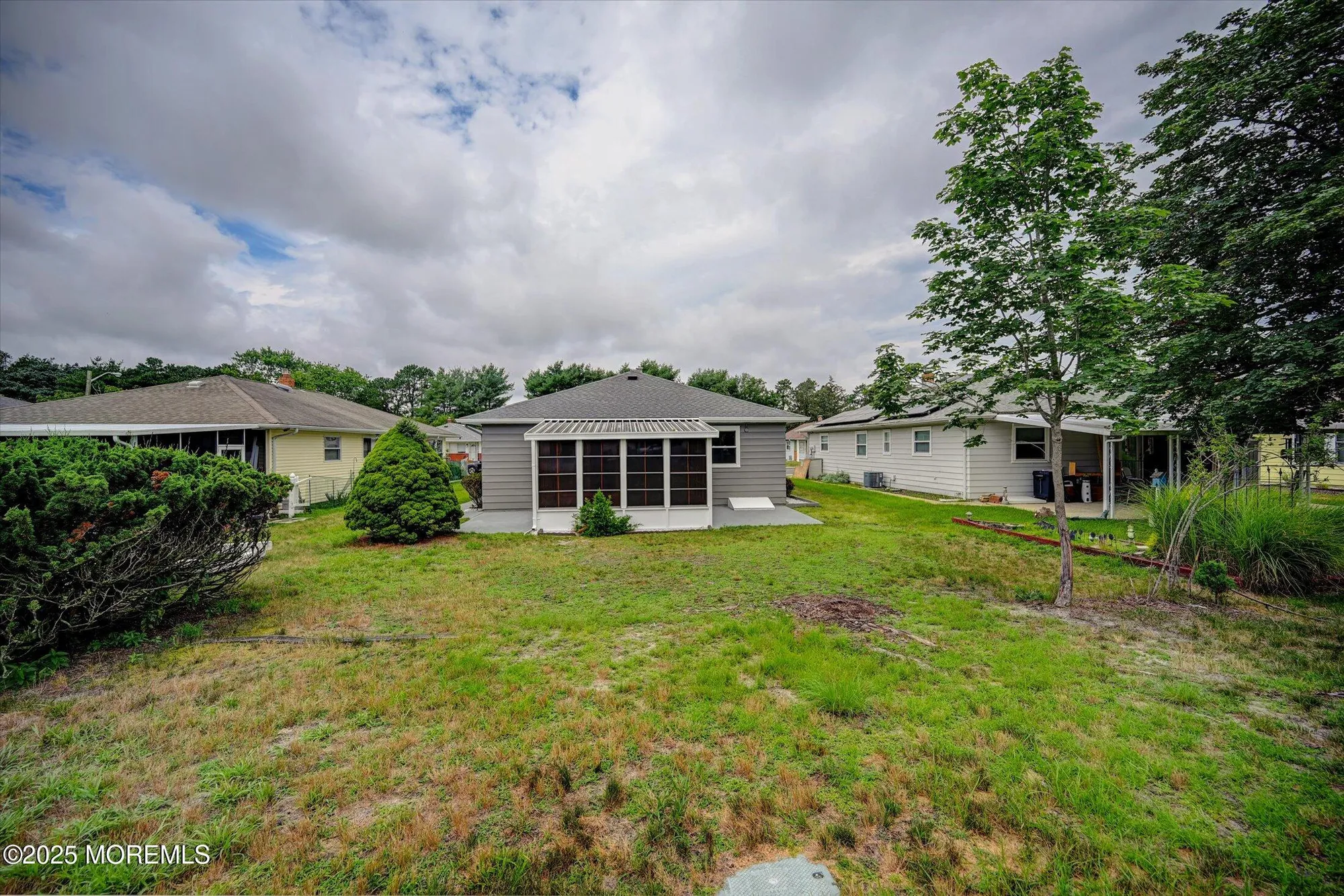 Property Slideshow image 9 of 41 | 426 saint thomas dr, Toms River, NJ, 08757