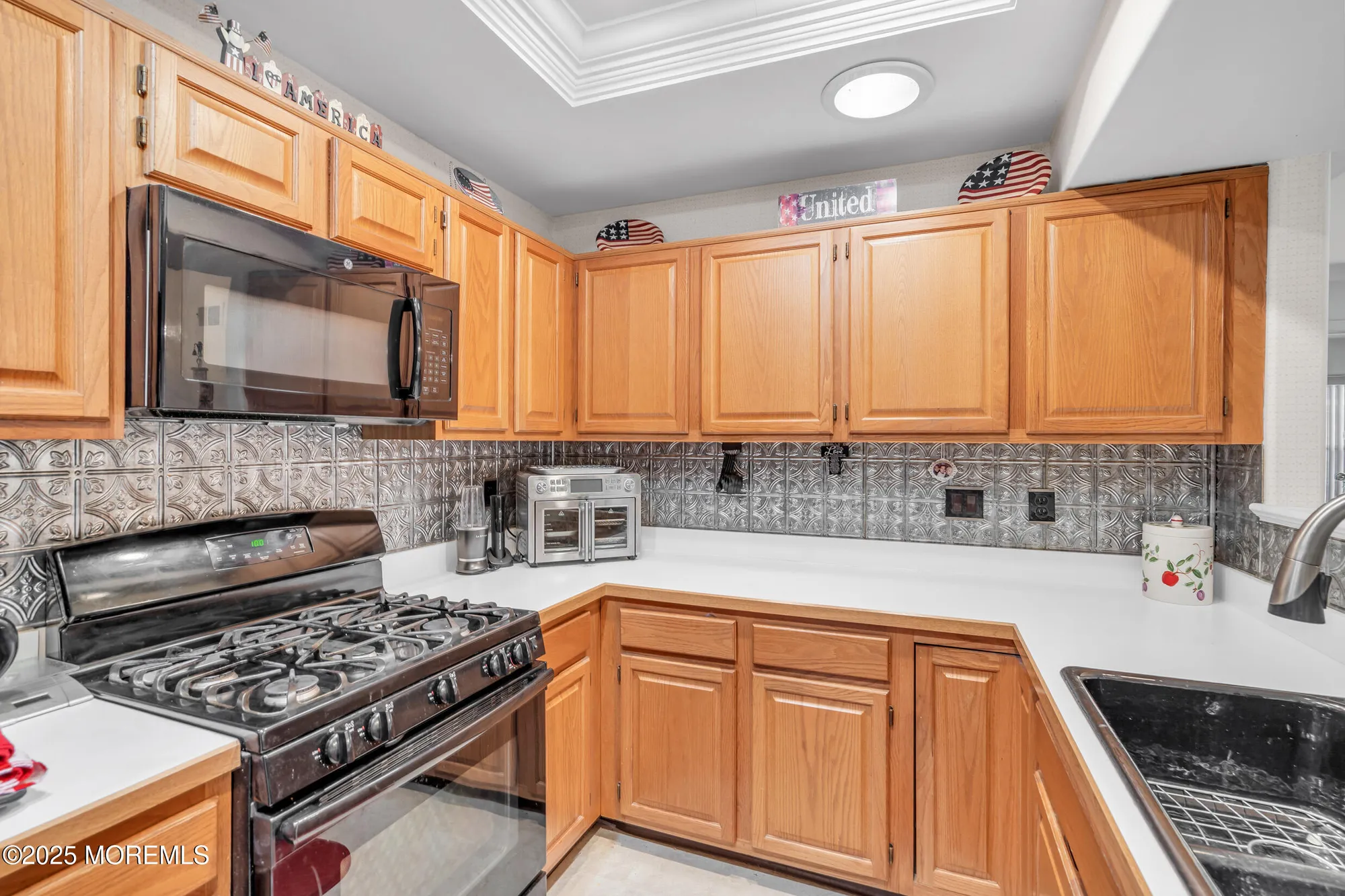 Property Slideshow image 8 of 43 | 1121b thornbury ln, Manchester, NJ, 08759