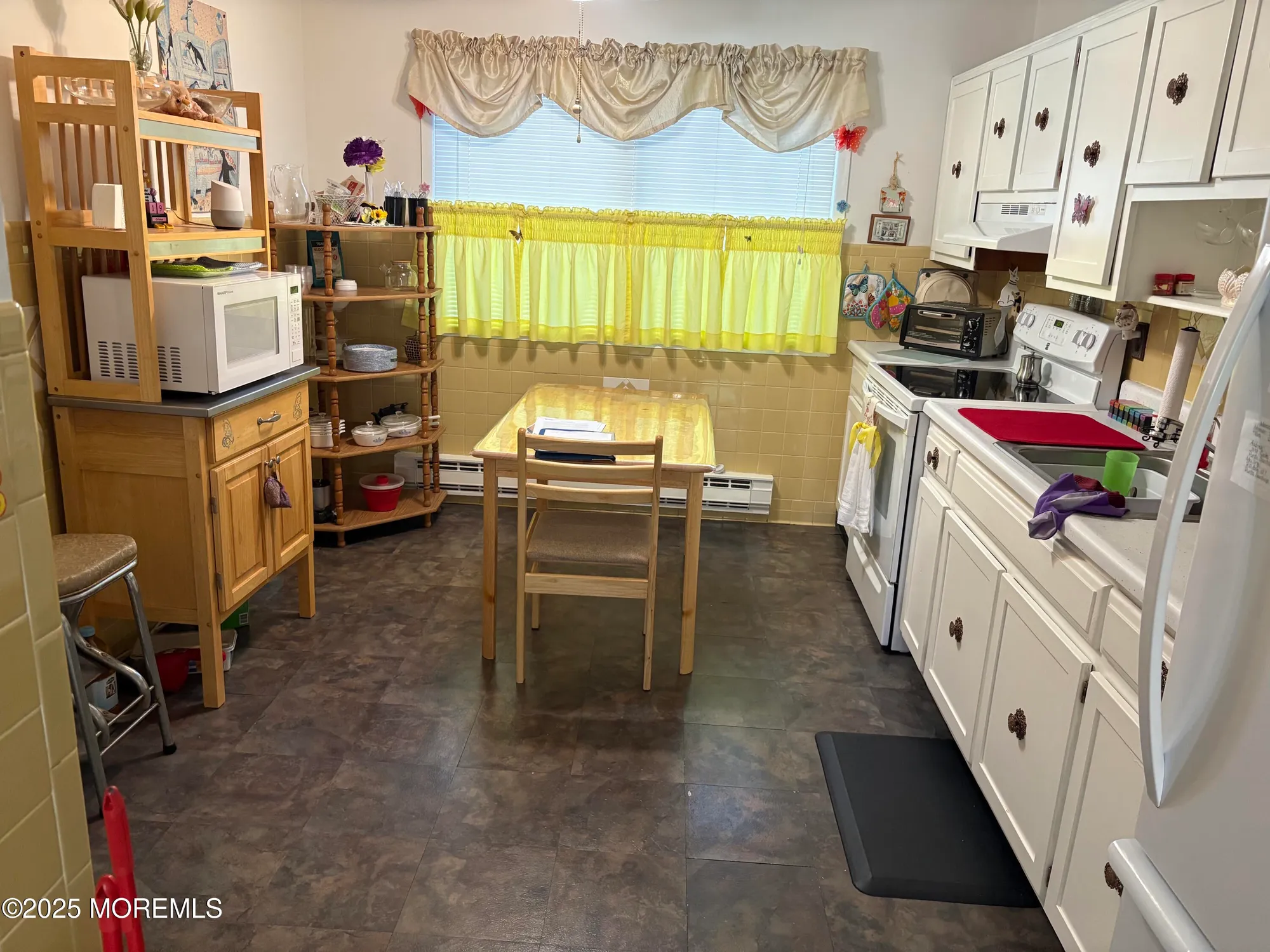 Property Slideshow image 11 of 17 | 8 nevada dr b, Whiting, NJ, 08759