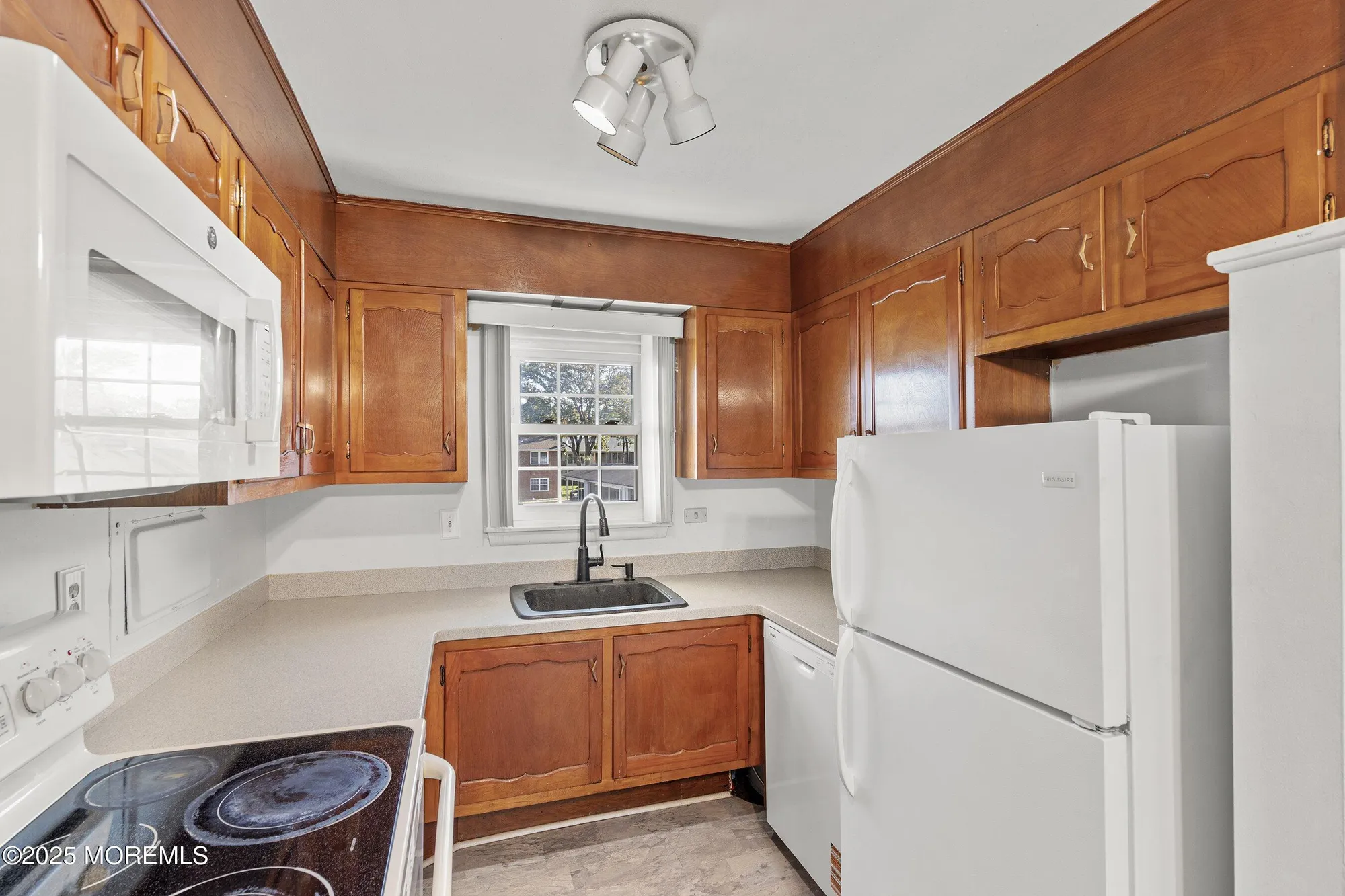Property Slideshow image 9 of 26 | 42 cambridge ct h, Lakewood, NJ, 08701