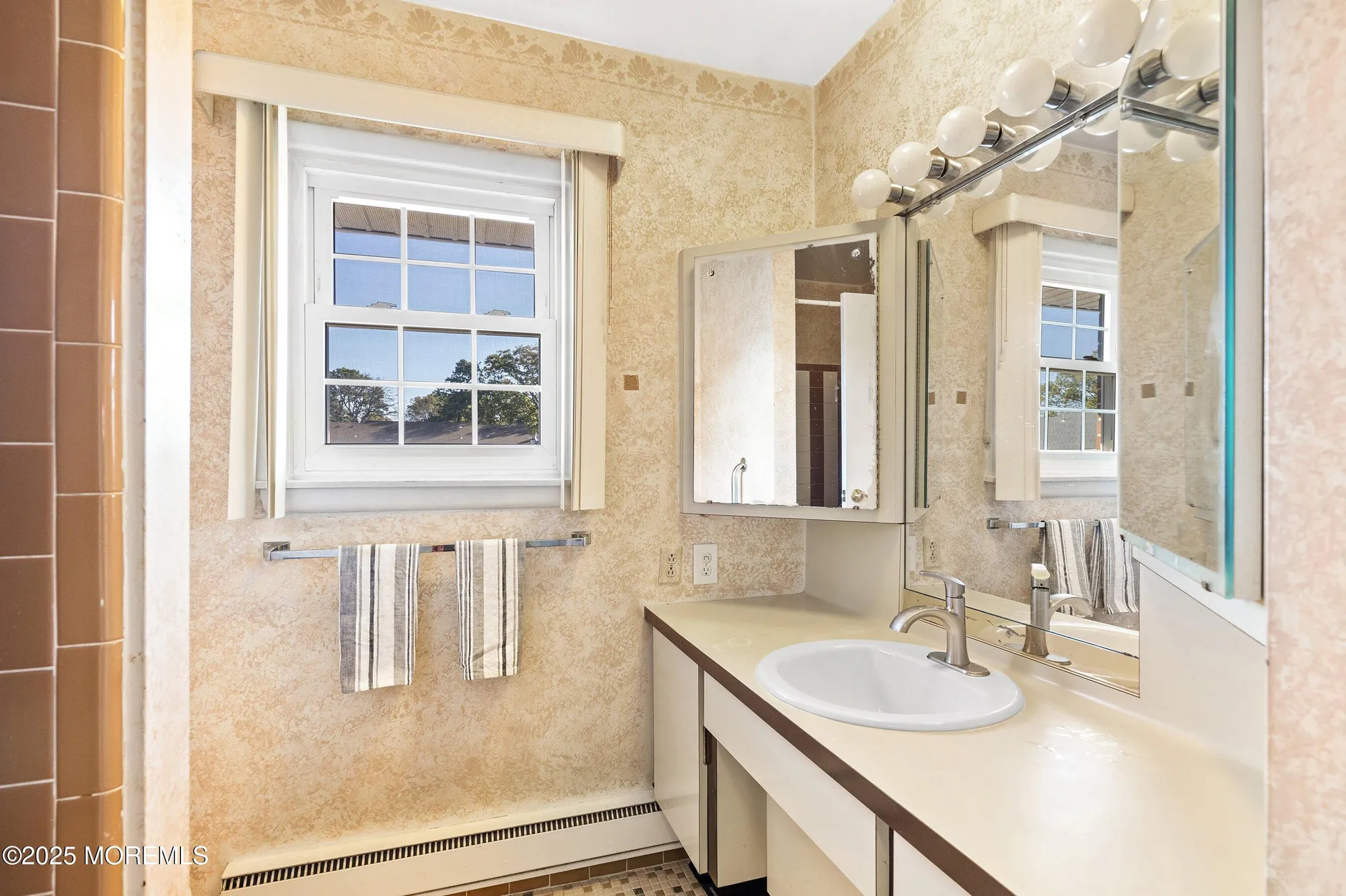 Property Slideshow image 11 of 26 | 42 cambridge ct h, Lakewood, NJ, 08701