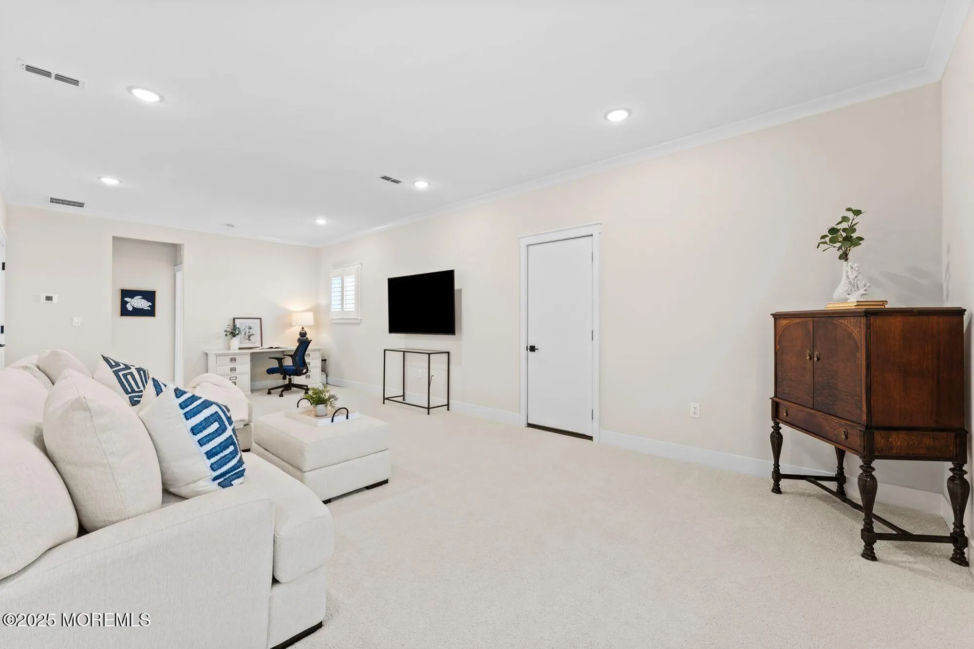 Property Slideshow image 26 of 52 | 40 sanctuary ln, Wall Township, NJ, 07727