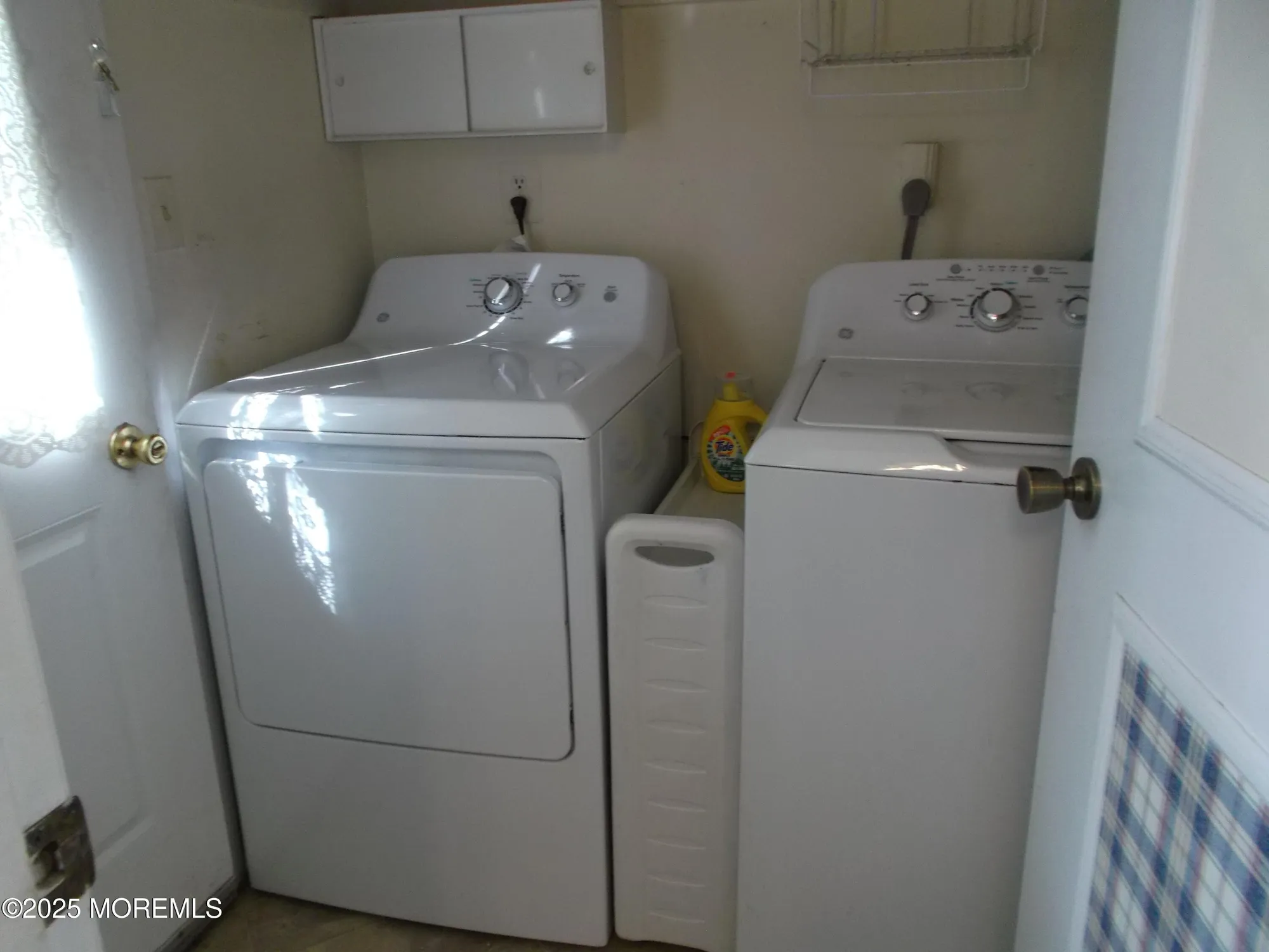 Property Slideshow image 5 of 32 | 713b wooton ct, Manchester, NJ, 08759