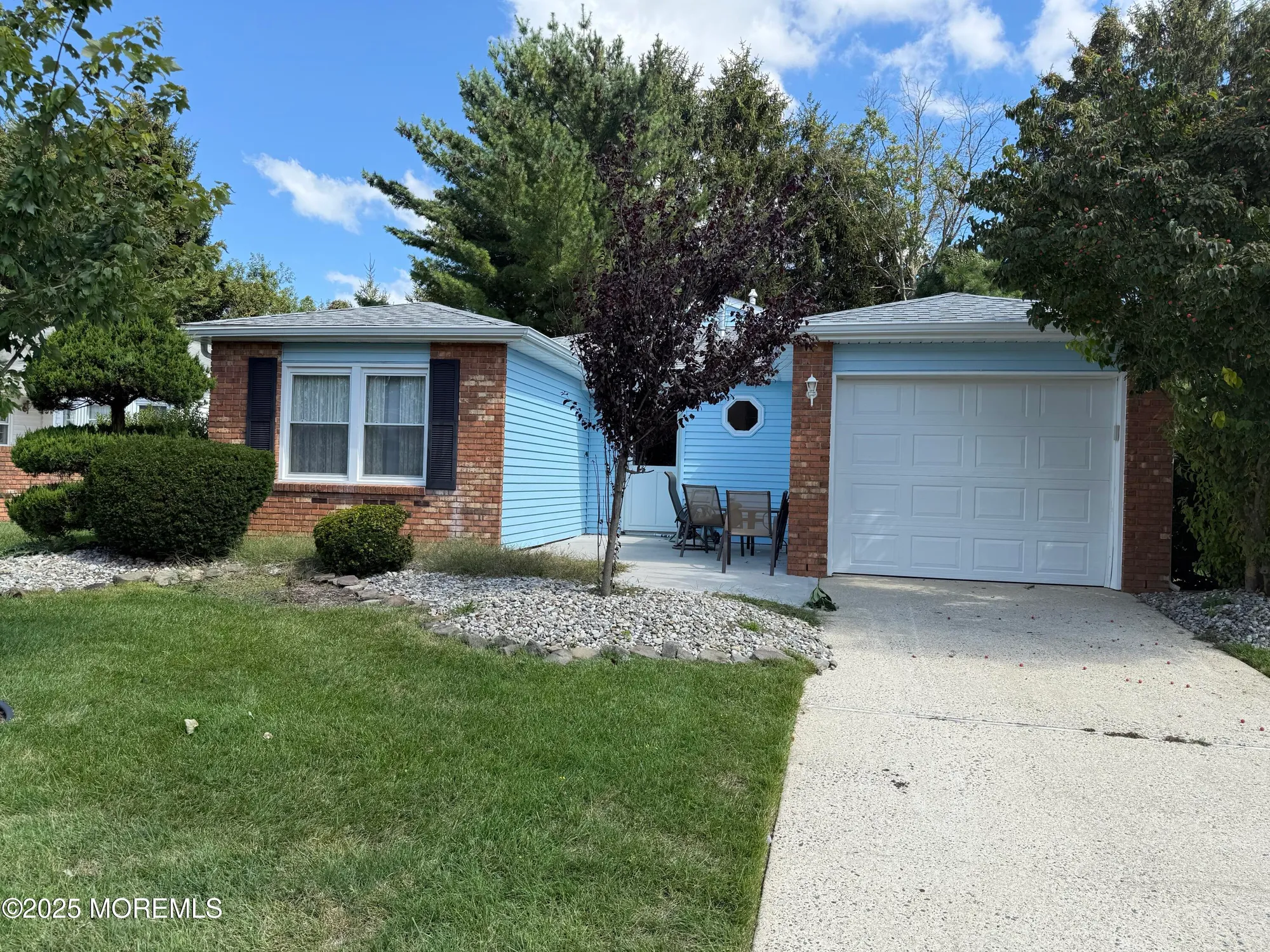 Property Slideshow image 2 of 25 | 8 carter way, Brick, NJ, 08723