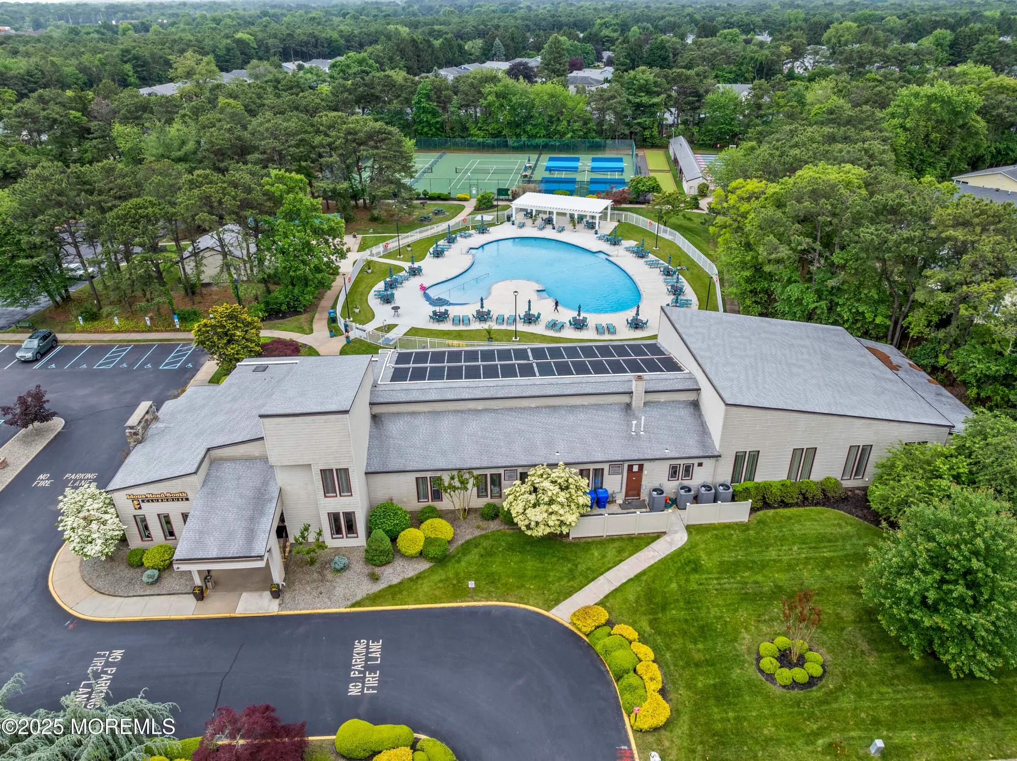 Property Slideshow image 25 of 25 | 8 carter way, Brick, NJ, 08723