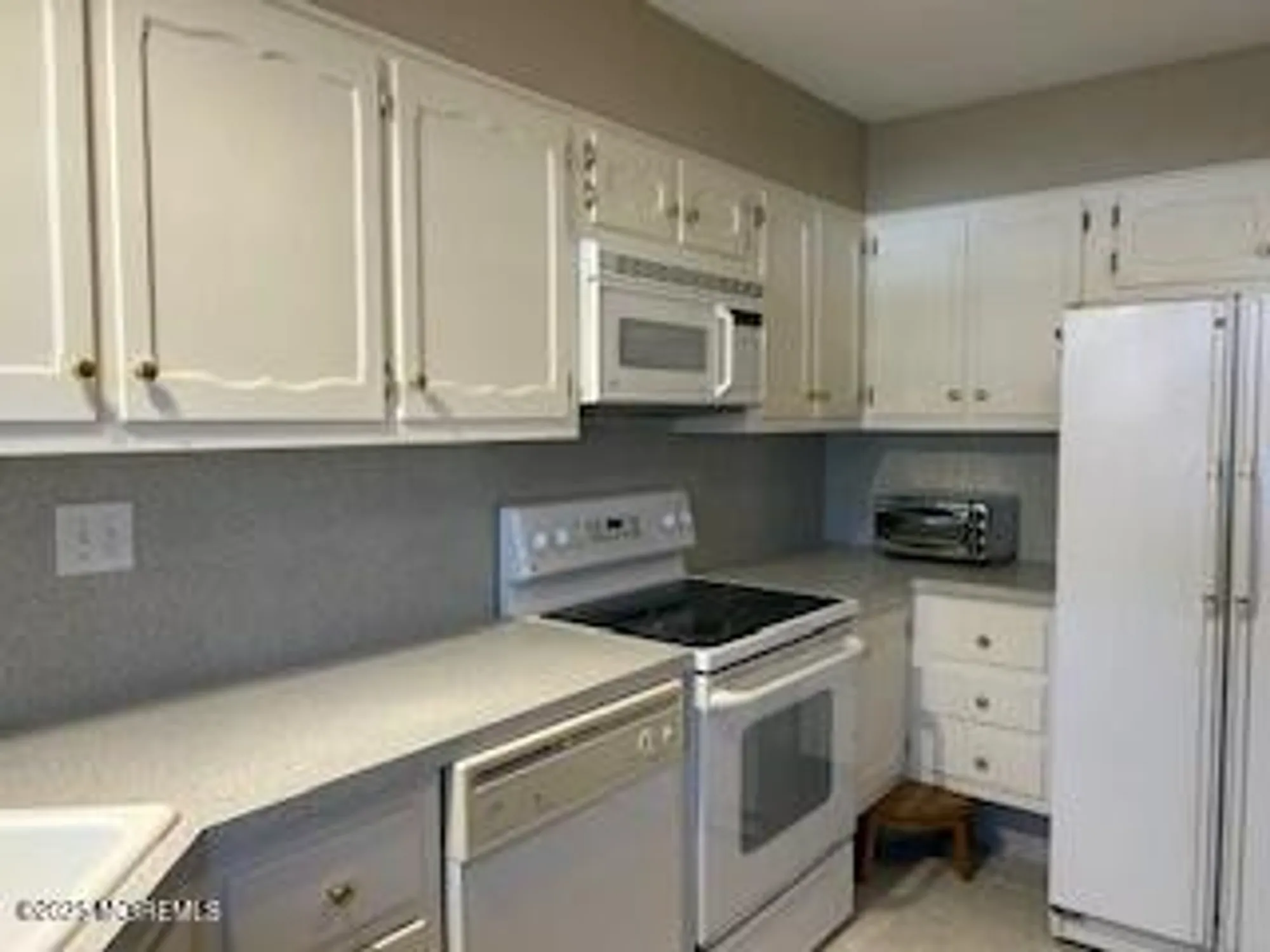 Property Slideshow image 7 of 28 | 455b portsmouth dr, Lakewood, NJ, 08701