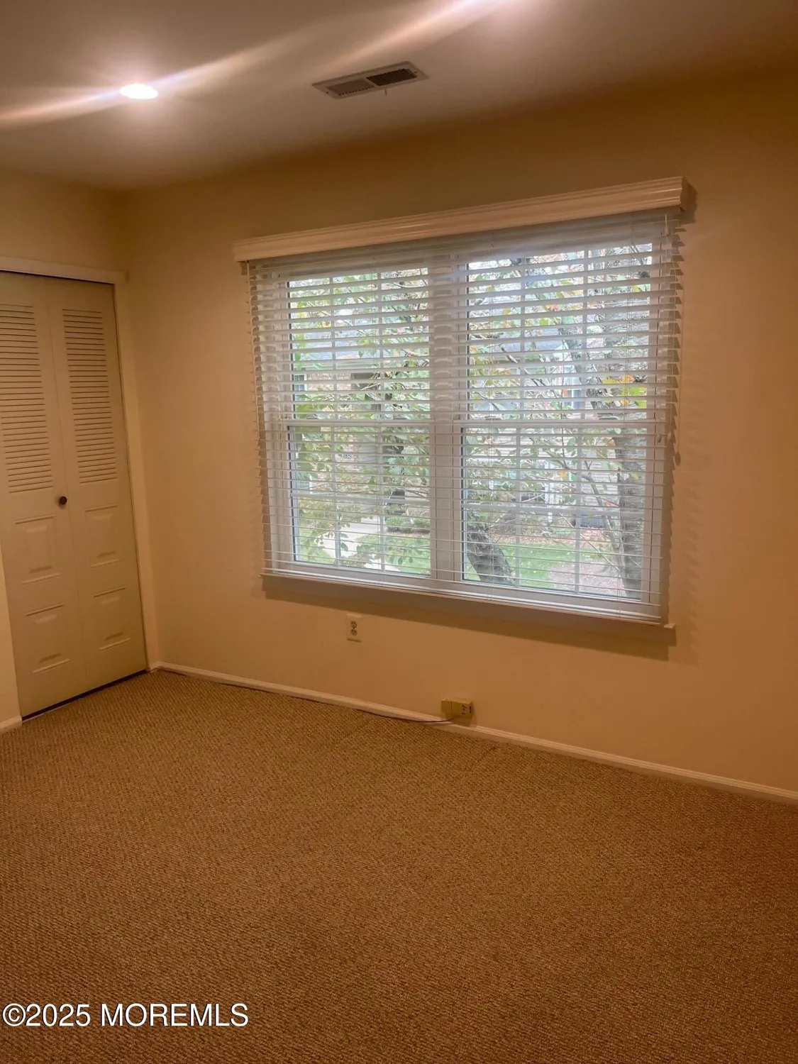 Property Slideshow image 9 of 10 | 164 arrowwood ct, Red Bank, NJ, 07701