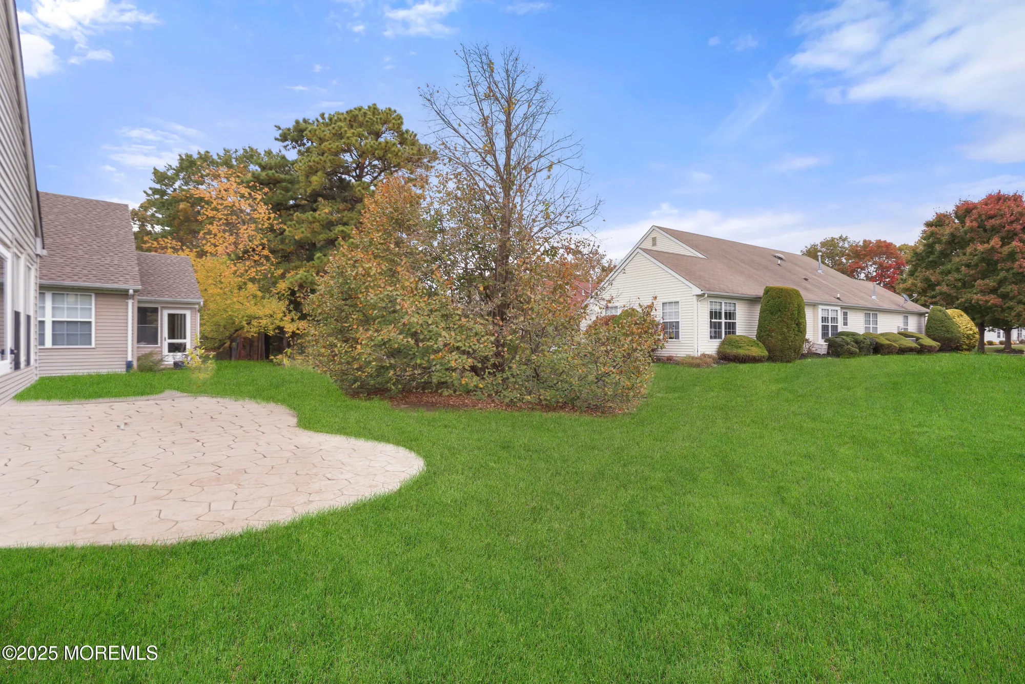 Property Slideshow image 23 of 24 | 90 skyline dr, Lakewood, NJ, 08701