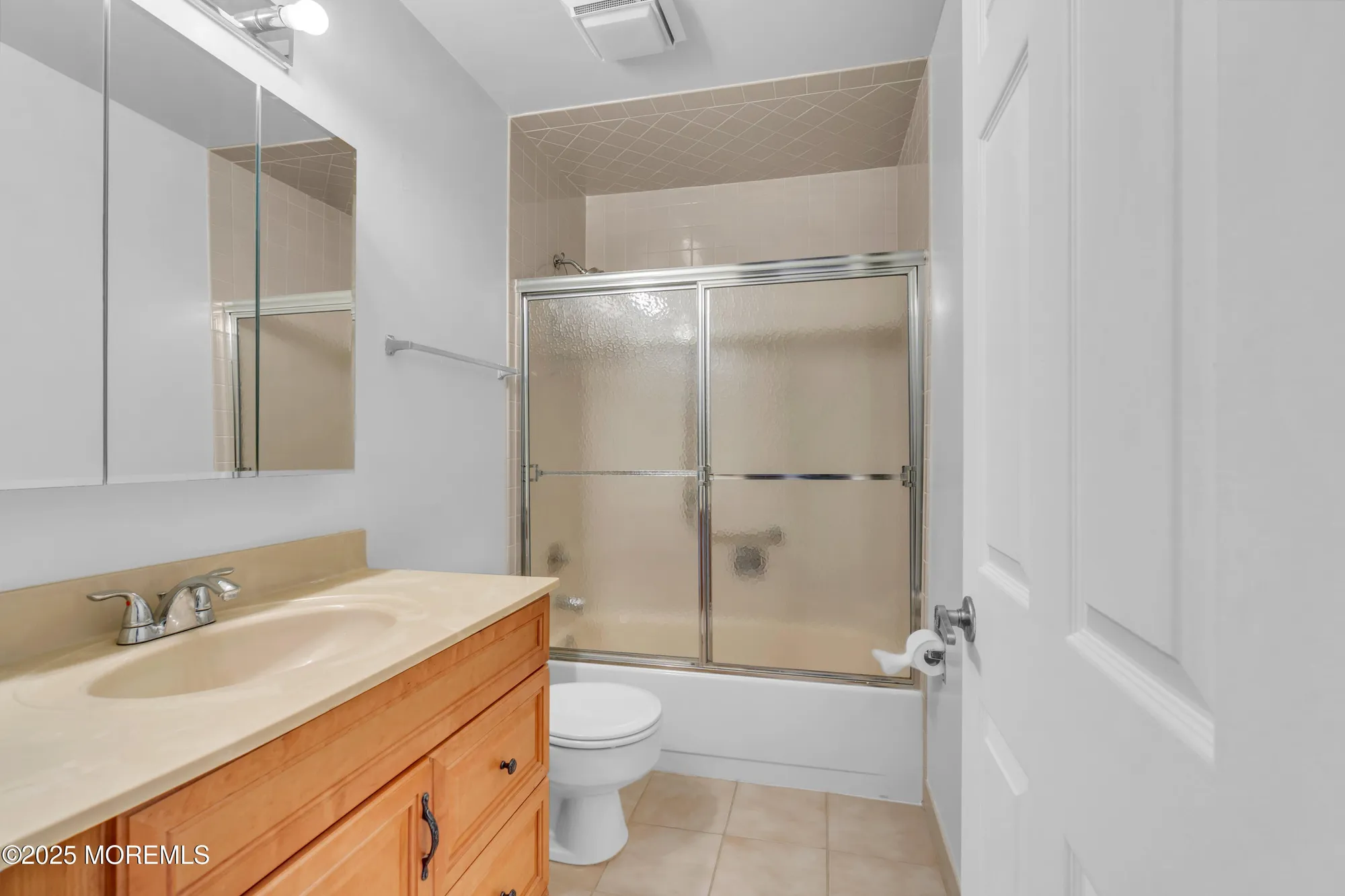 Property Slideshow image 15 of 28 | 125 concordia cir # 125a, Monroe, NJ, 08831