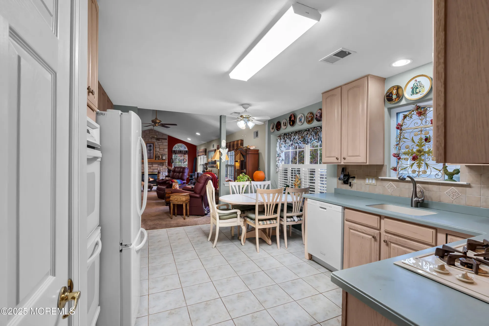 Property Slideshow image 30 of 91 | 27 strawberry ln, Lakewood, NJ, 08701