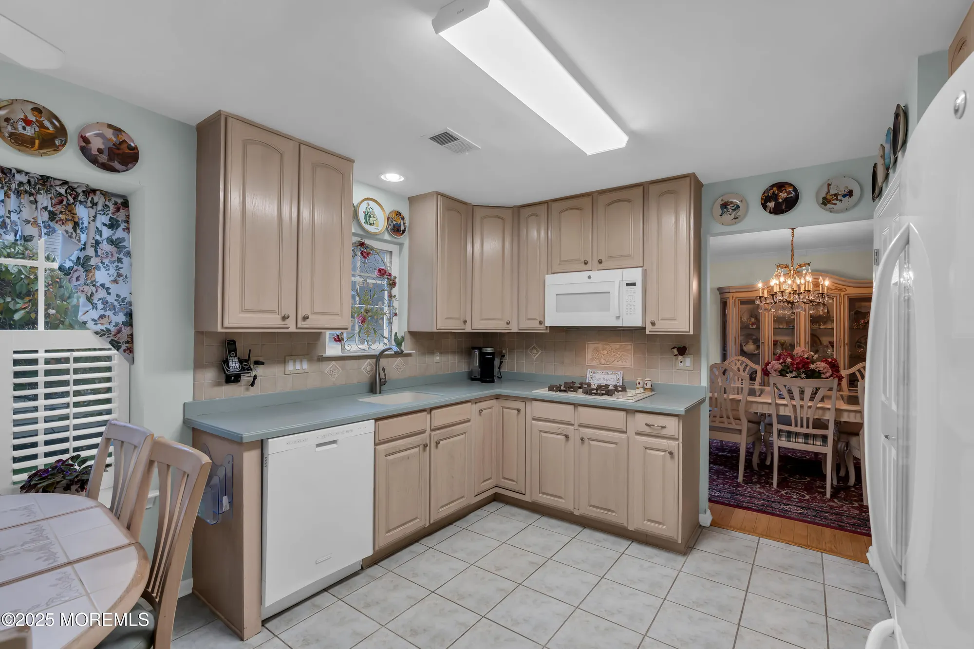 Property Slideshow image 28 of 91 | 27 strawberry ln, Lakewood, NJ, 08701