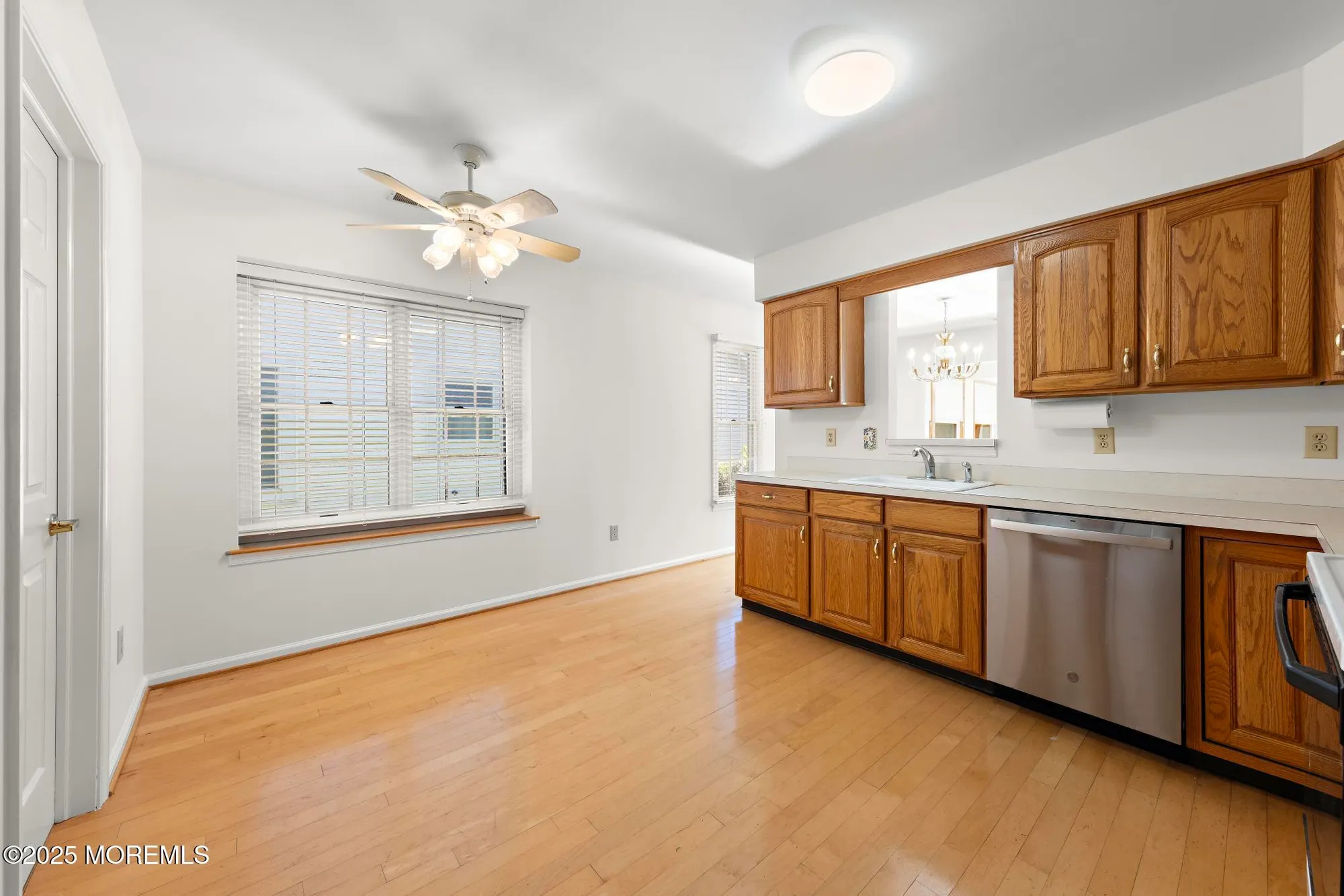 Property Slideshow image 12 of 49 | 2271 tomera pl, Toms River, NJ, 08755
