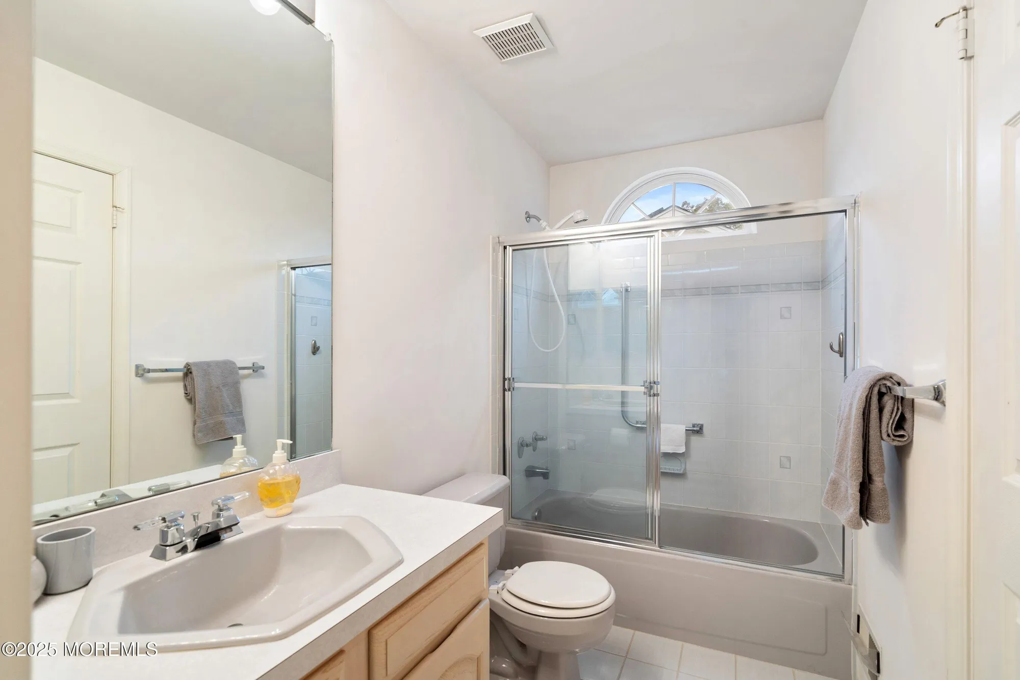 Property Slideshow image 24 of 49 | 24 symphony ave, Bayville, NJ, 08721