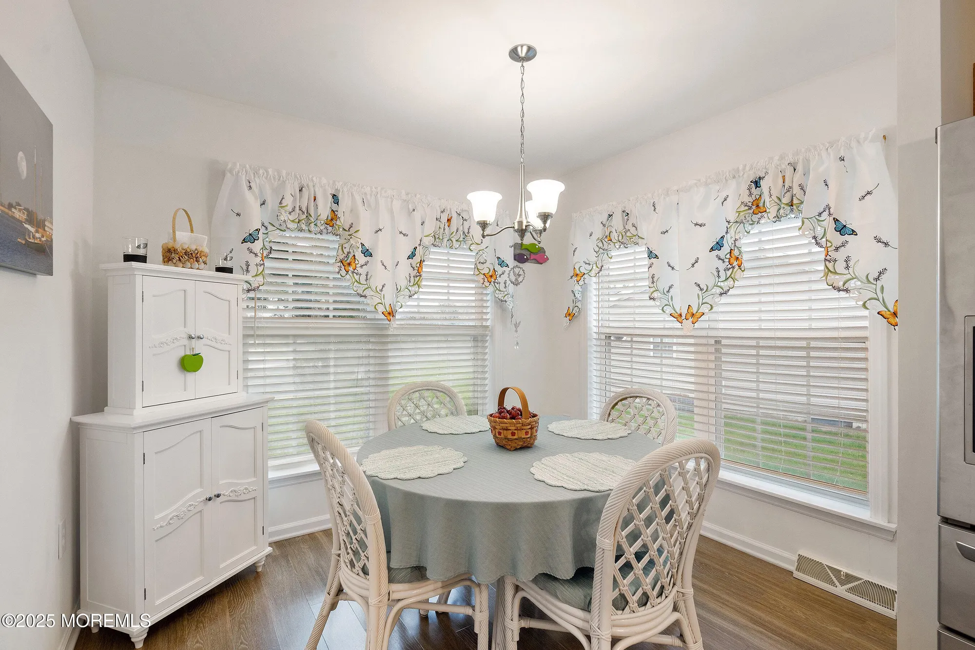 Property Slideshow image 3 of 20 | 71 oak ridge ln, Manahawkin, NJ, 08050