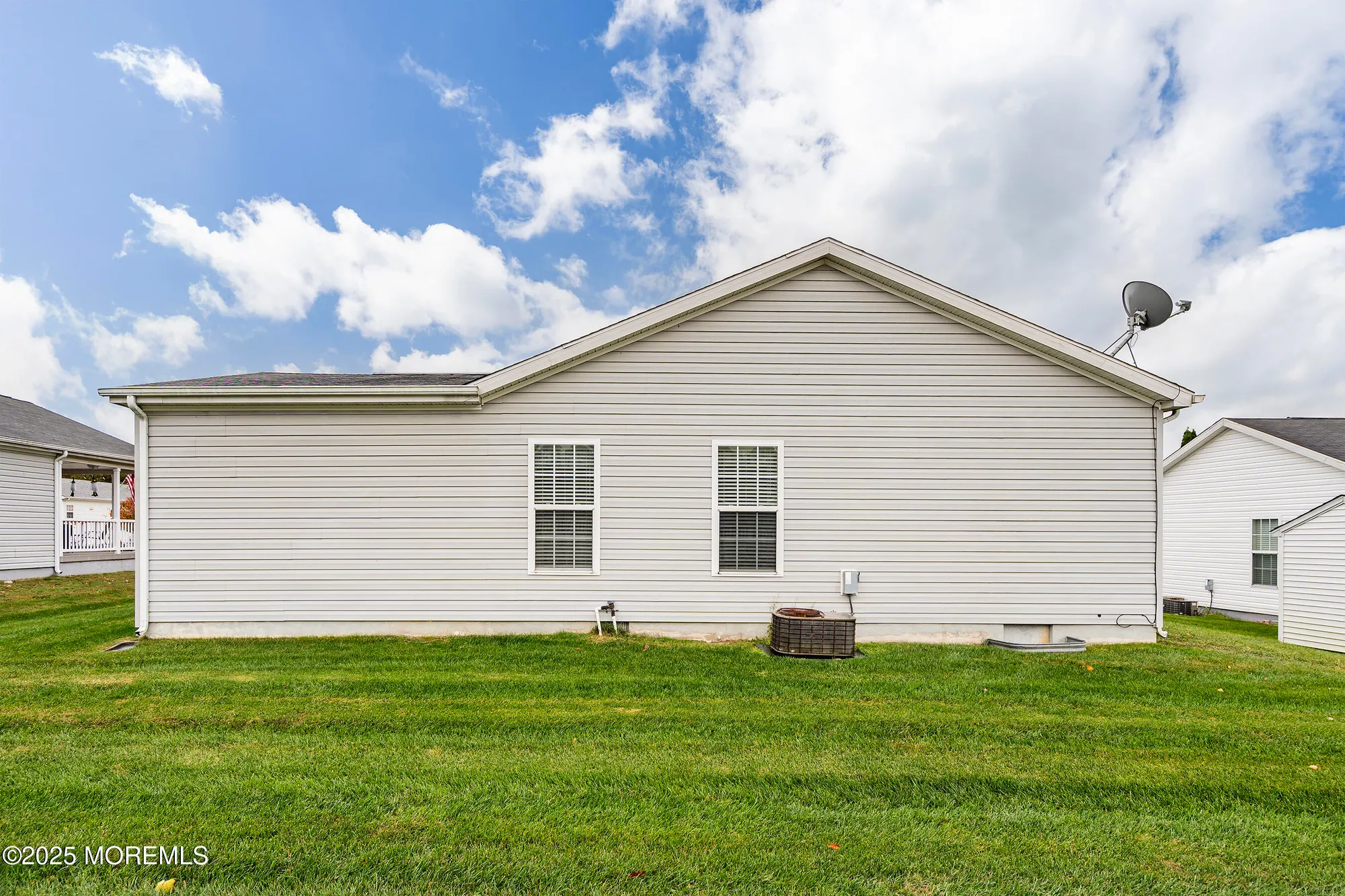 Property Slideshow image 15 of 20 | 71 oak ridge ln, Manahawkin, NJ, 08050