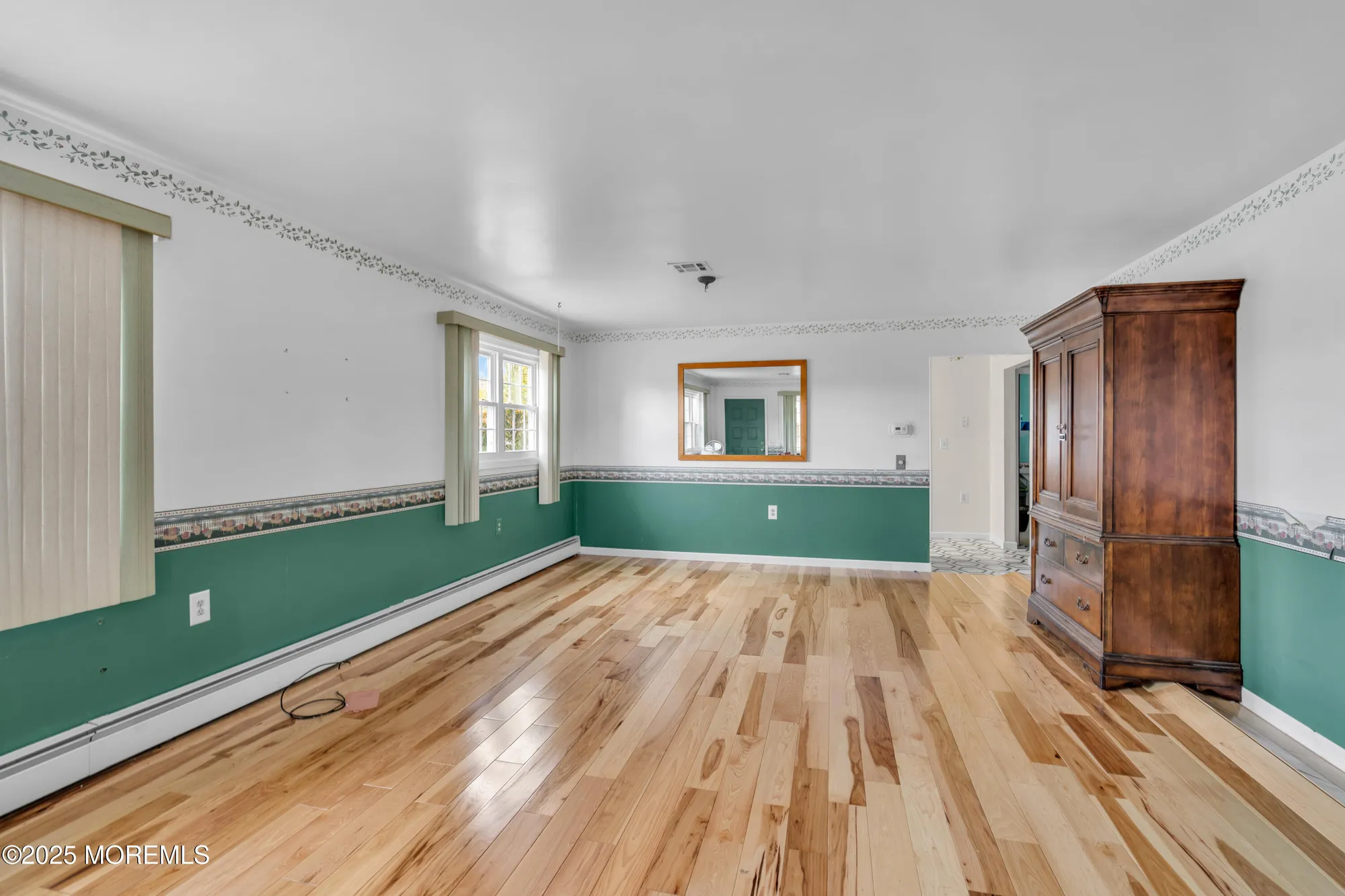 Property Slideshow image 3 of 23 | 208 bonaire dr, Toms River, NJ, 08757