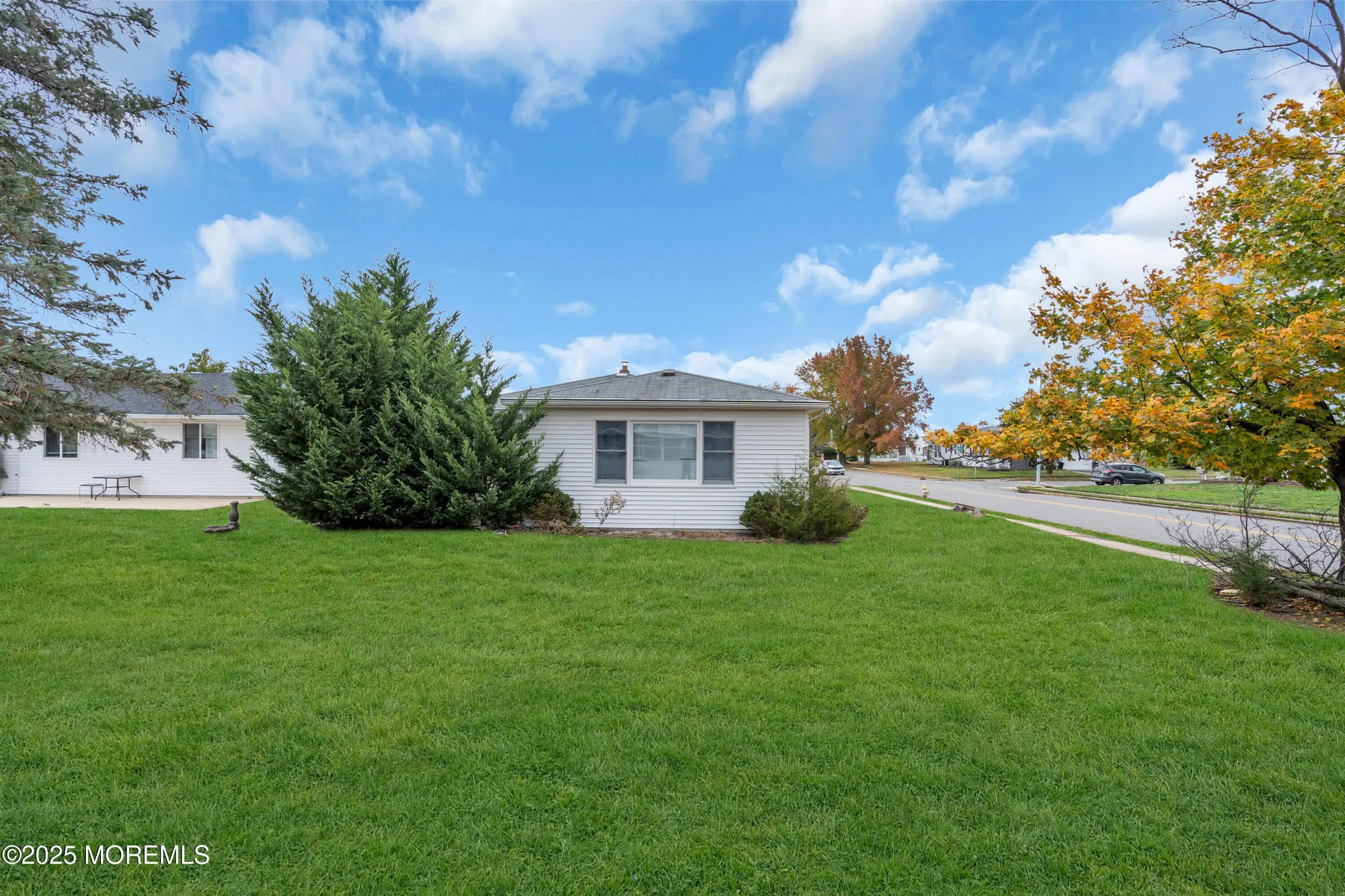 Property Slideshow image 18 of 23 | 208 bonaire dr, Toms River, NJ, 08757