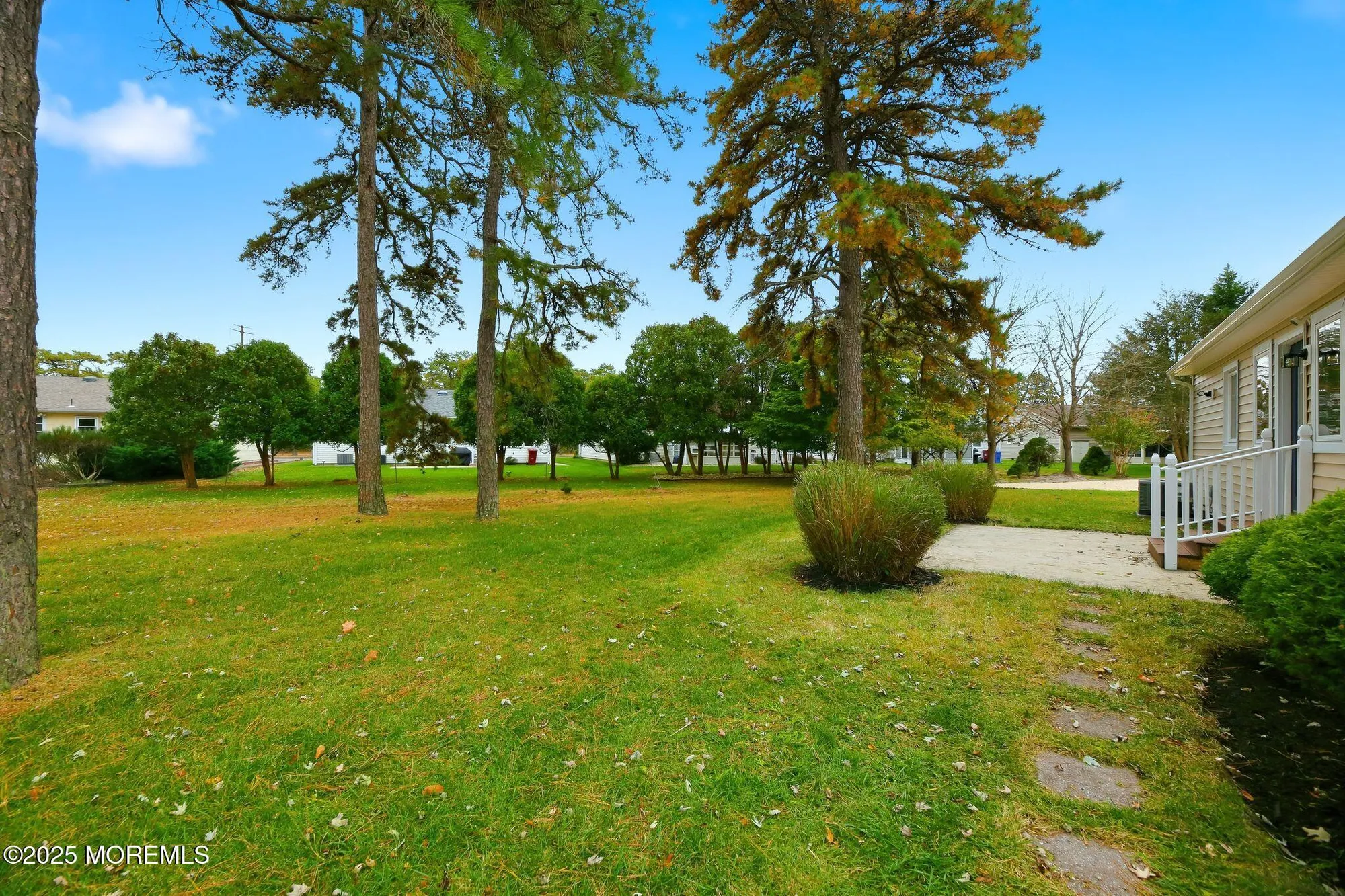 Property Slideshow image 24 of 29 | 24 bugle ct, Toms River, NJ, 08757