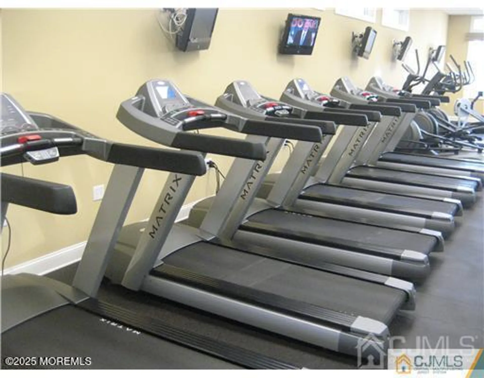 Property Slideshow image 38 of 40 | 240 diamond spring dr, Monroe, NJ, 08831