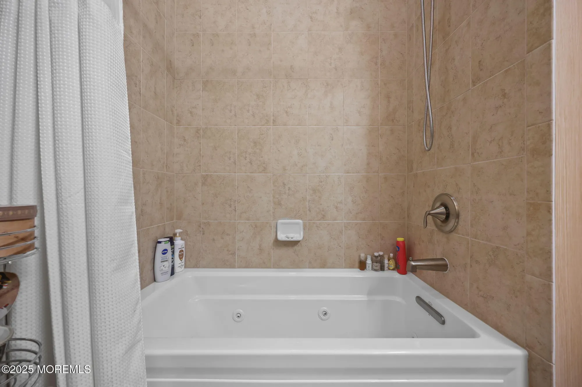 Property Slideshow image 28 of 40 | 240 diamond spring dr, Monroe, NJ, 08831