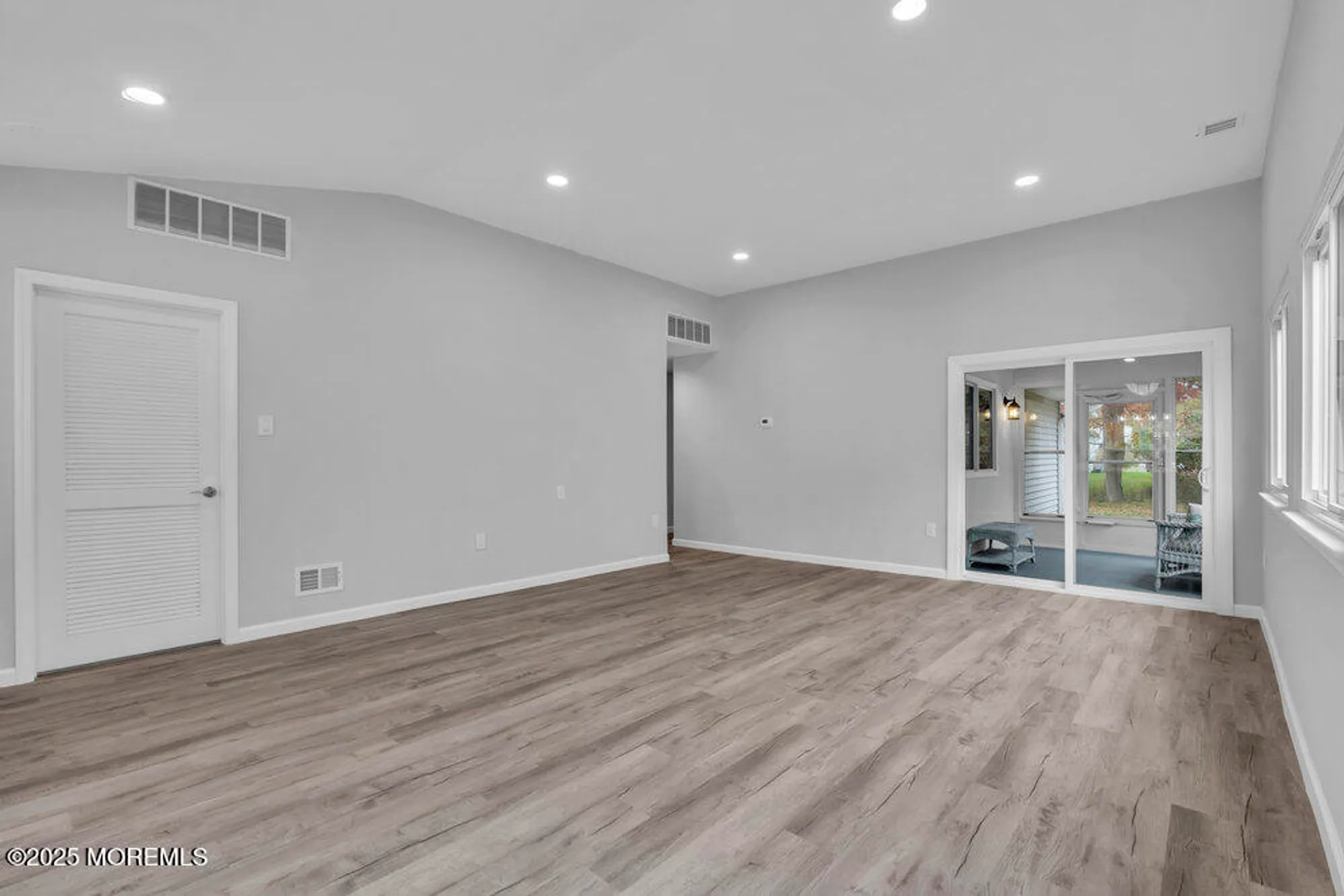 Property Slideshow image 6 of 20 | 108 lantern pl, Little Egg Harbor Twp, NJ, 08087